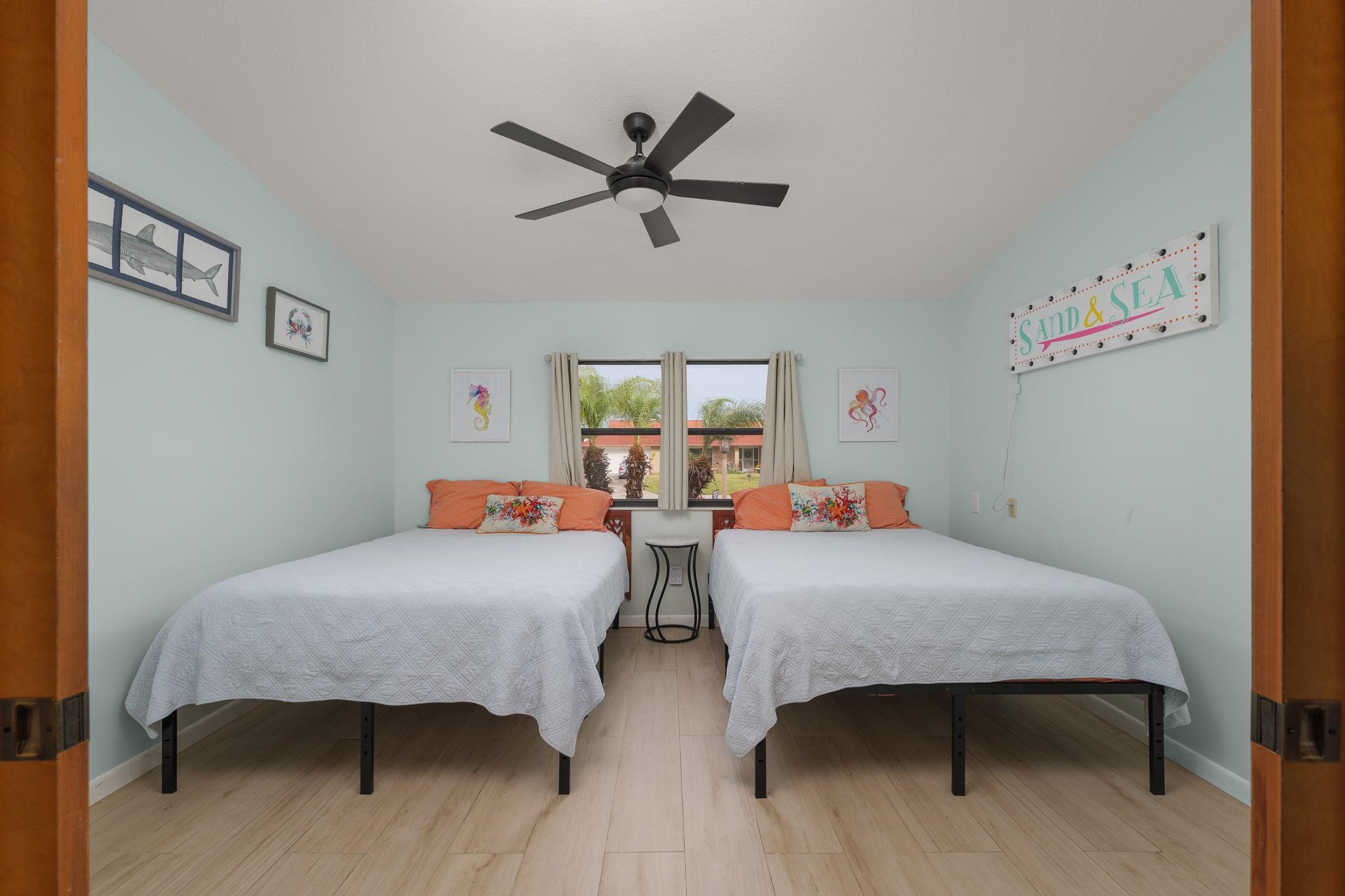 Image 22 of 39 For 25 Cottagegate Court