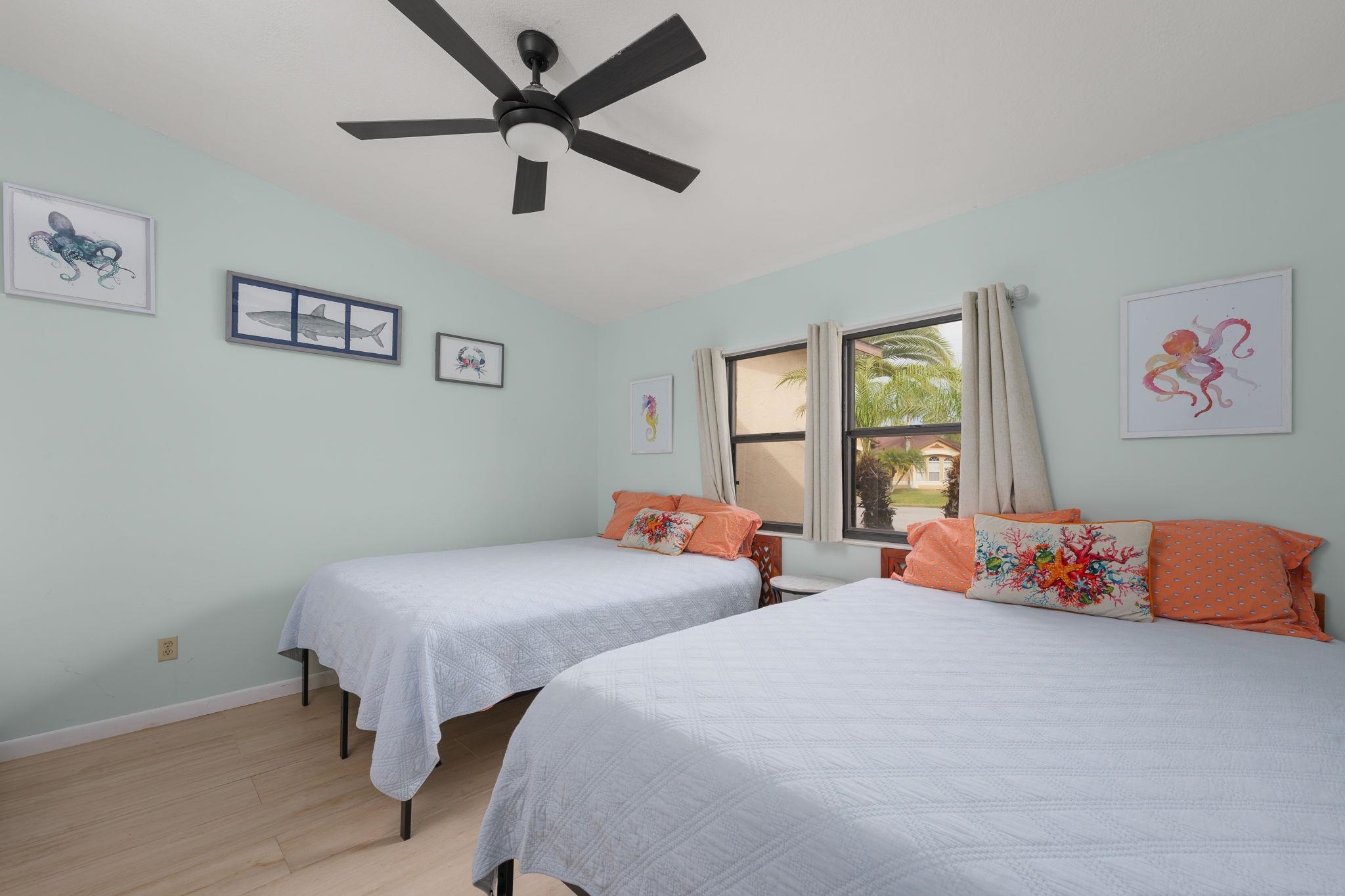 Image 23 of 39 For 25 Cottagegate Court