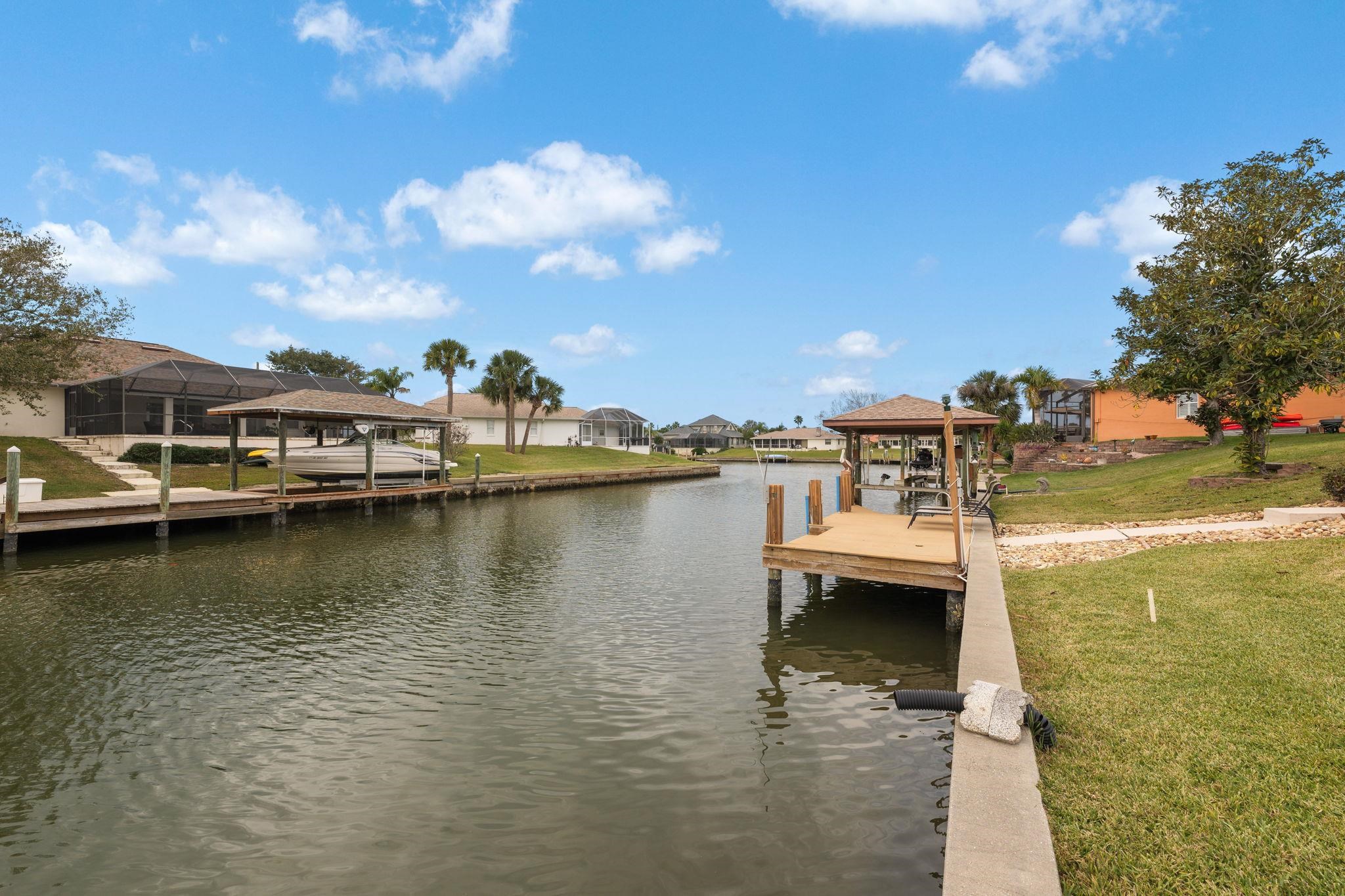 Image 3 of 39 For 25 Cottagegate Court