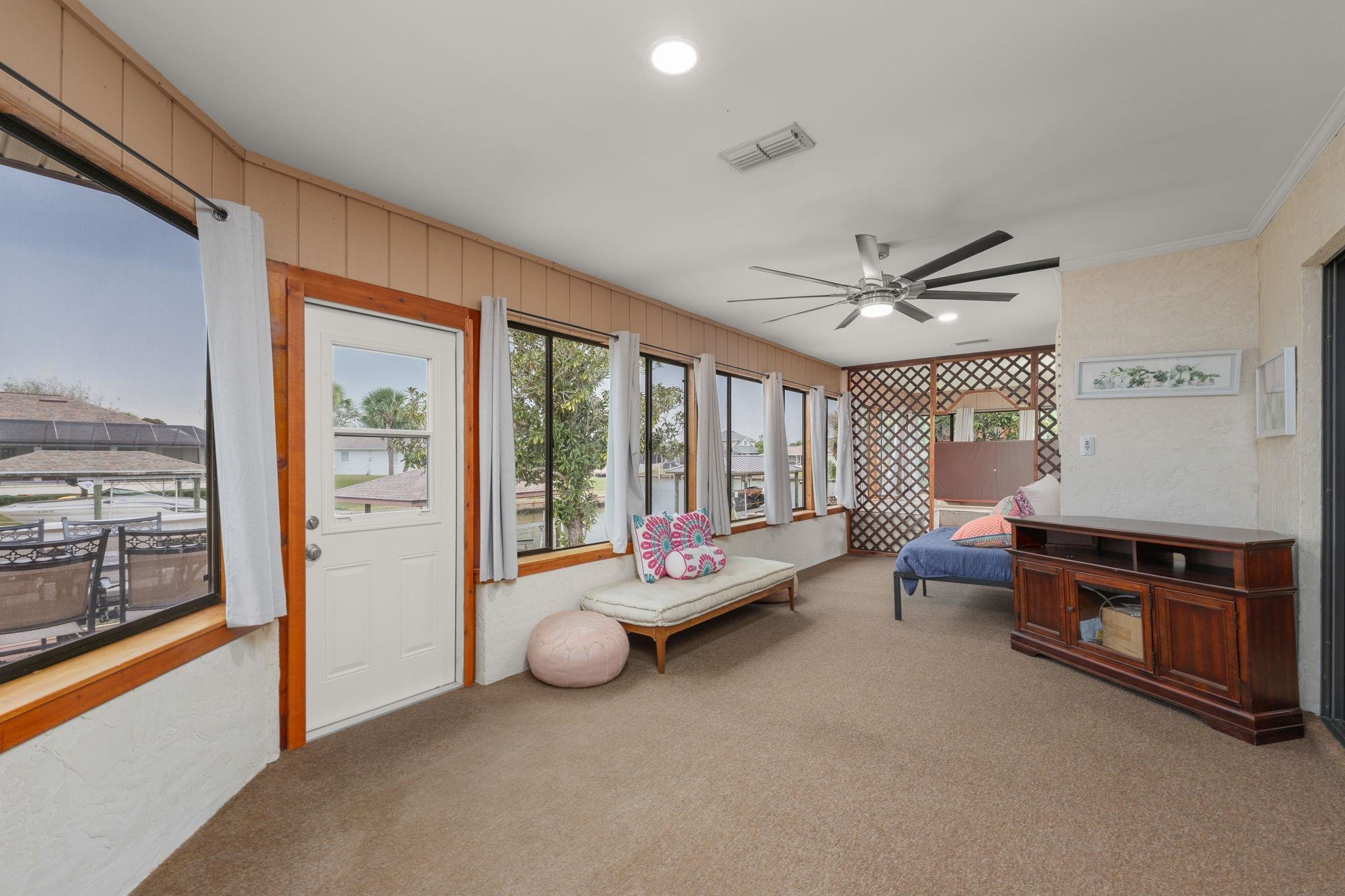 Image 30 of 39 For 25 Cottagegate Court