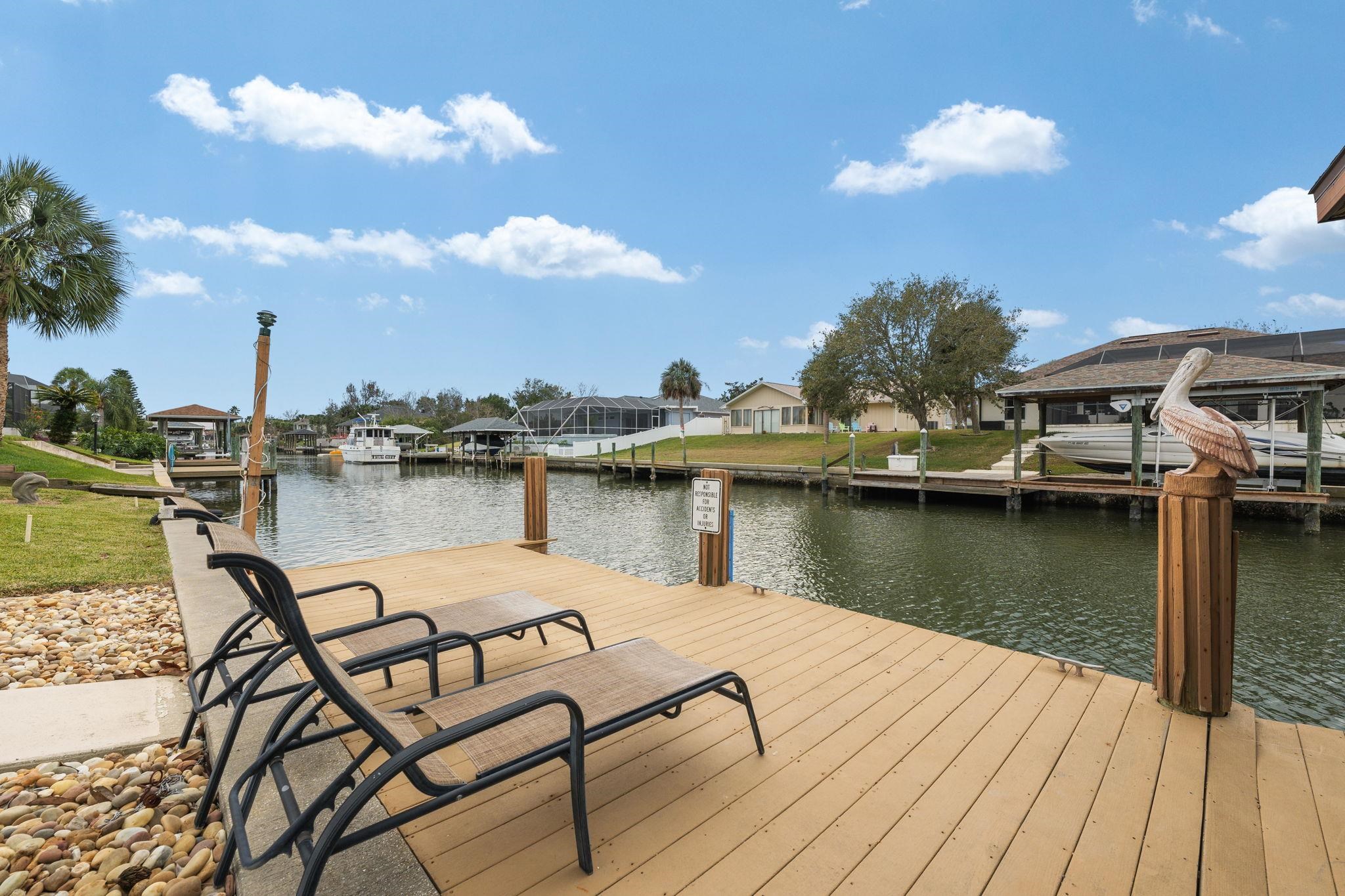 Image 7 of 39 For 25 Cottagegate Court