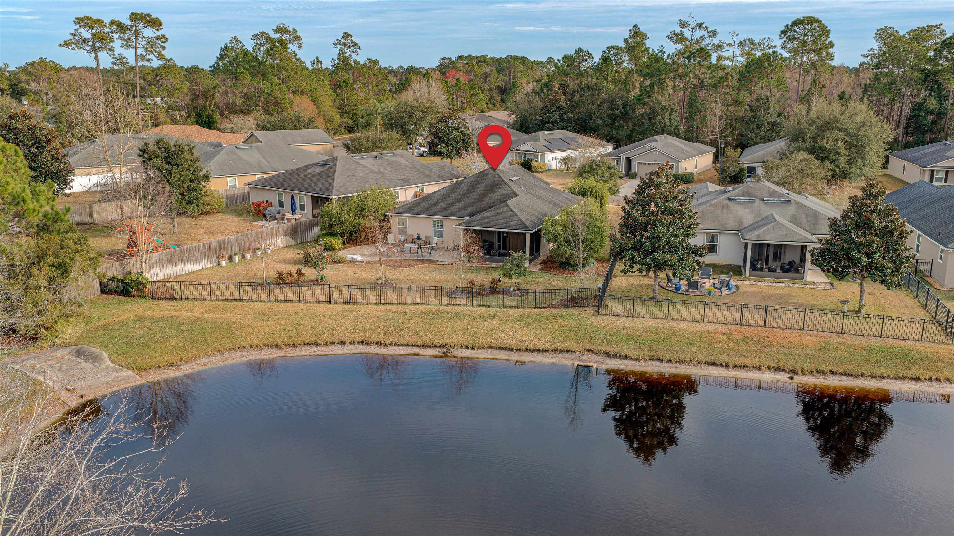 Image 11 of 80 For 292 Twin Maple Rd N