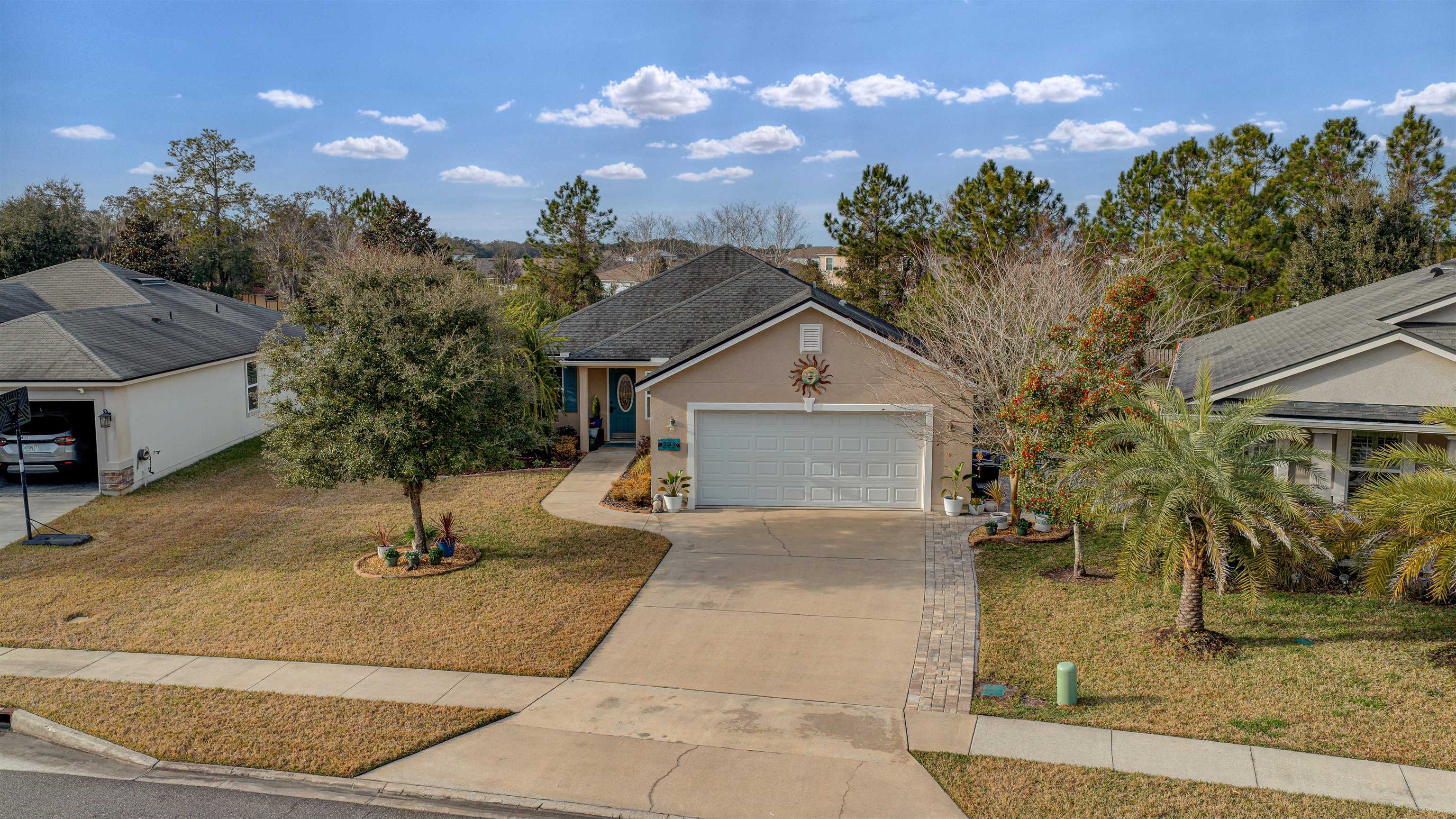 Image 16 of 80 For 292 Twin Maple Rd N