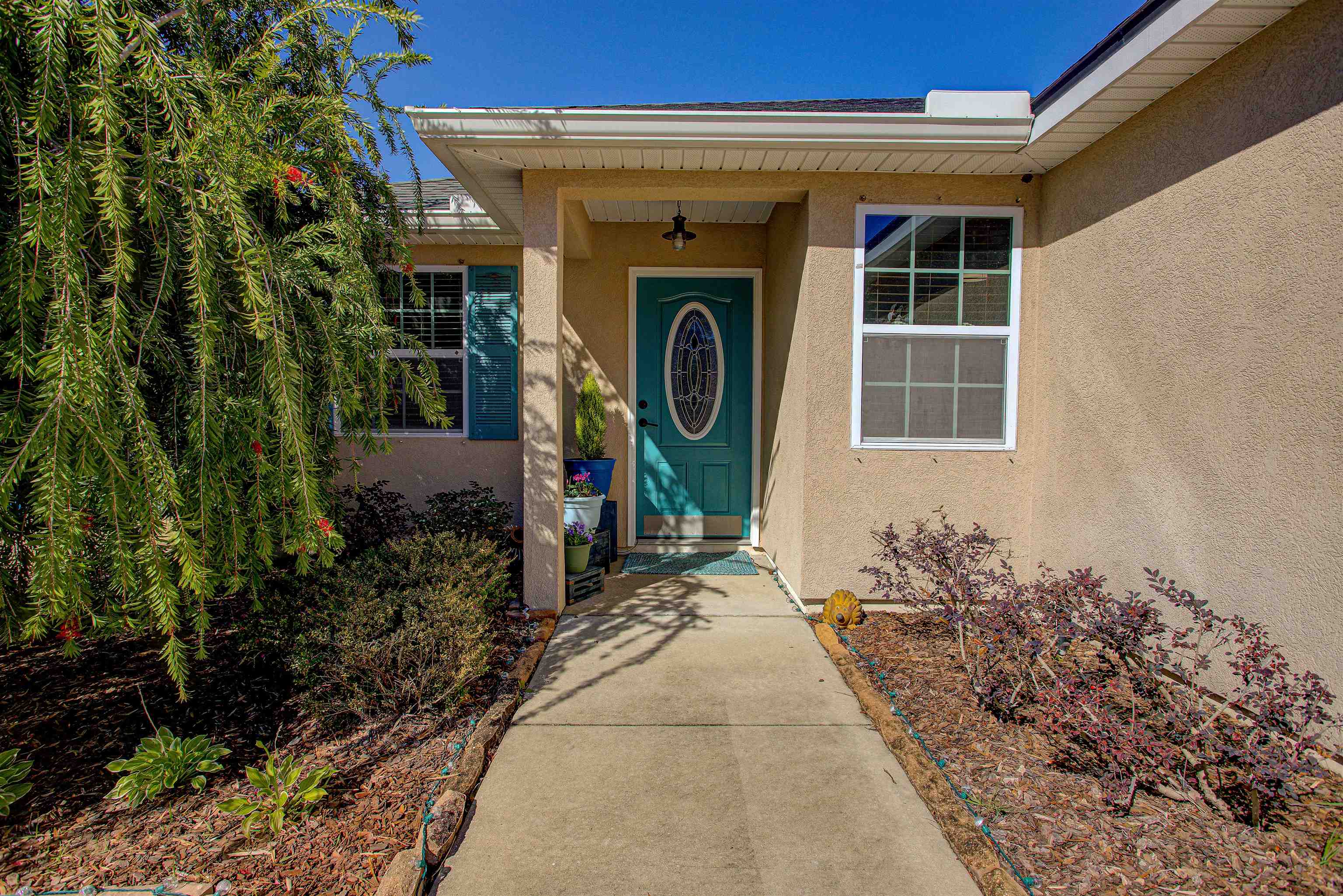 Image 21 of 80 For 292 Twin Maple Rd N