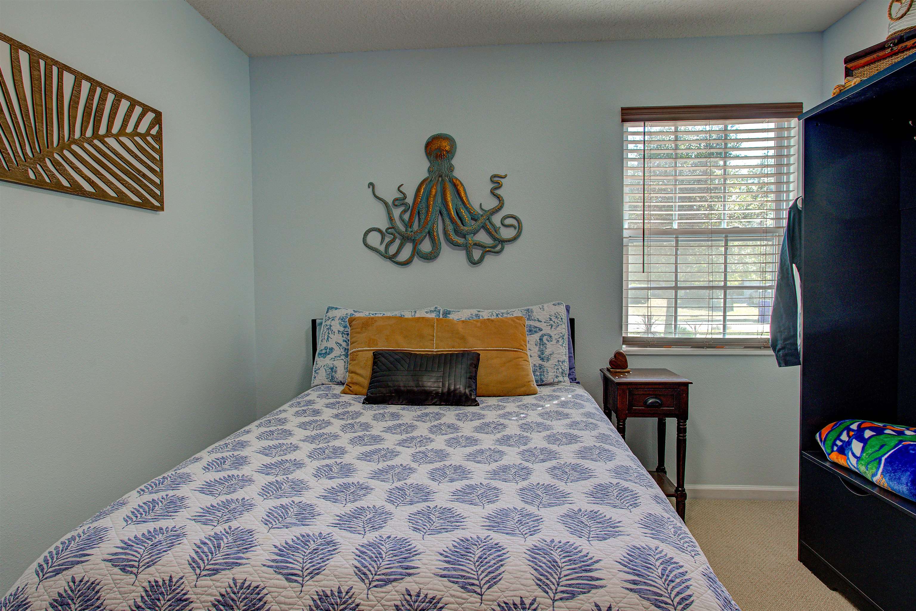 Image 29 of 80 For 292 Twin Maple Rd N