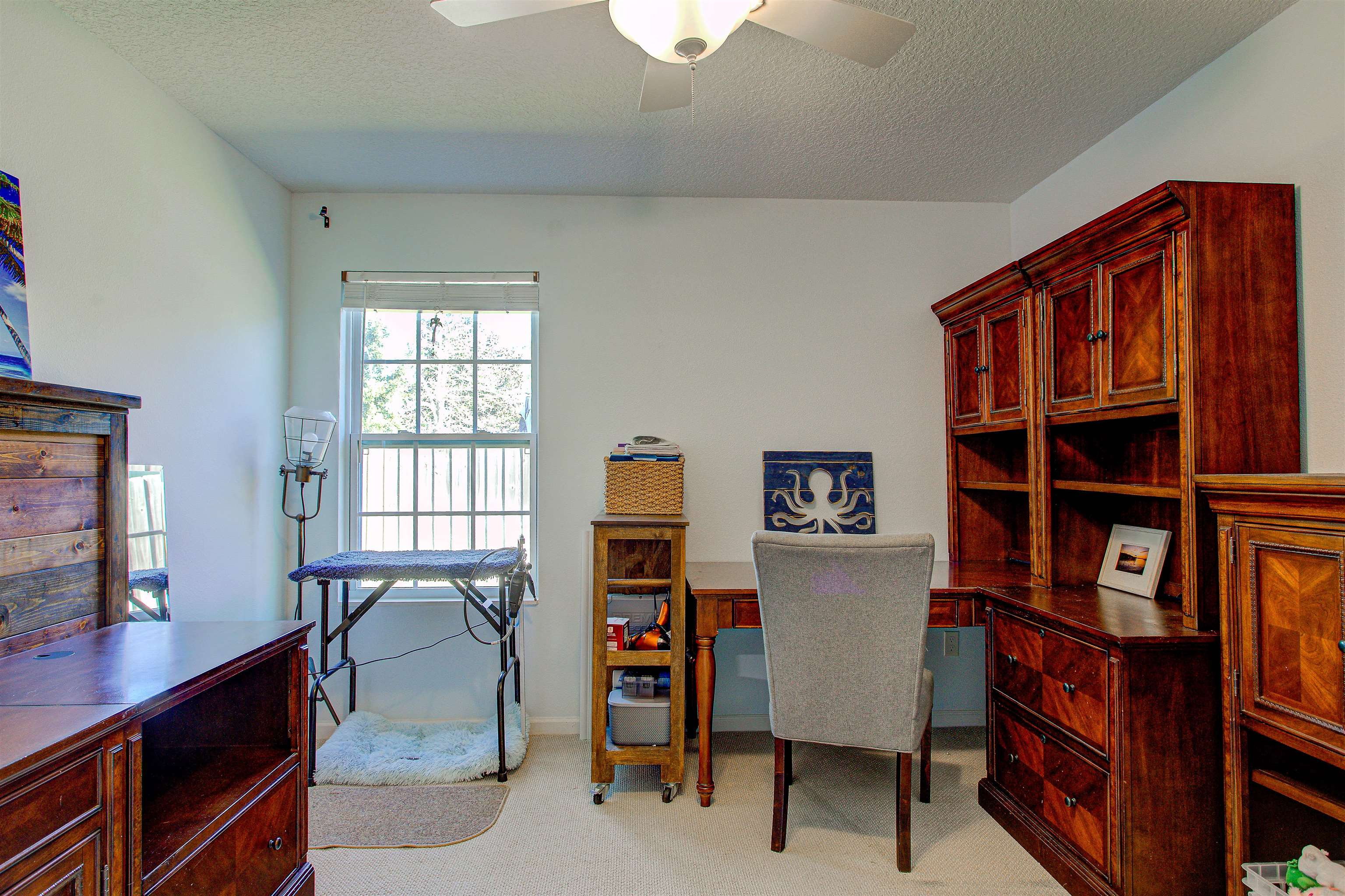 Image 36 of 80 For 292 Twin Maple Rd N