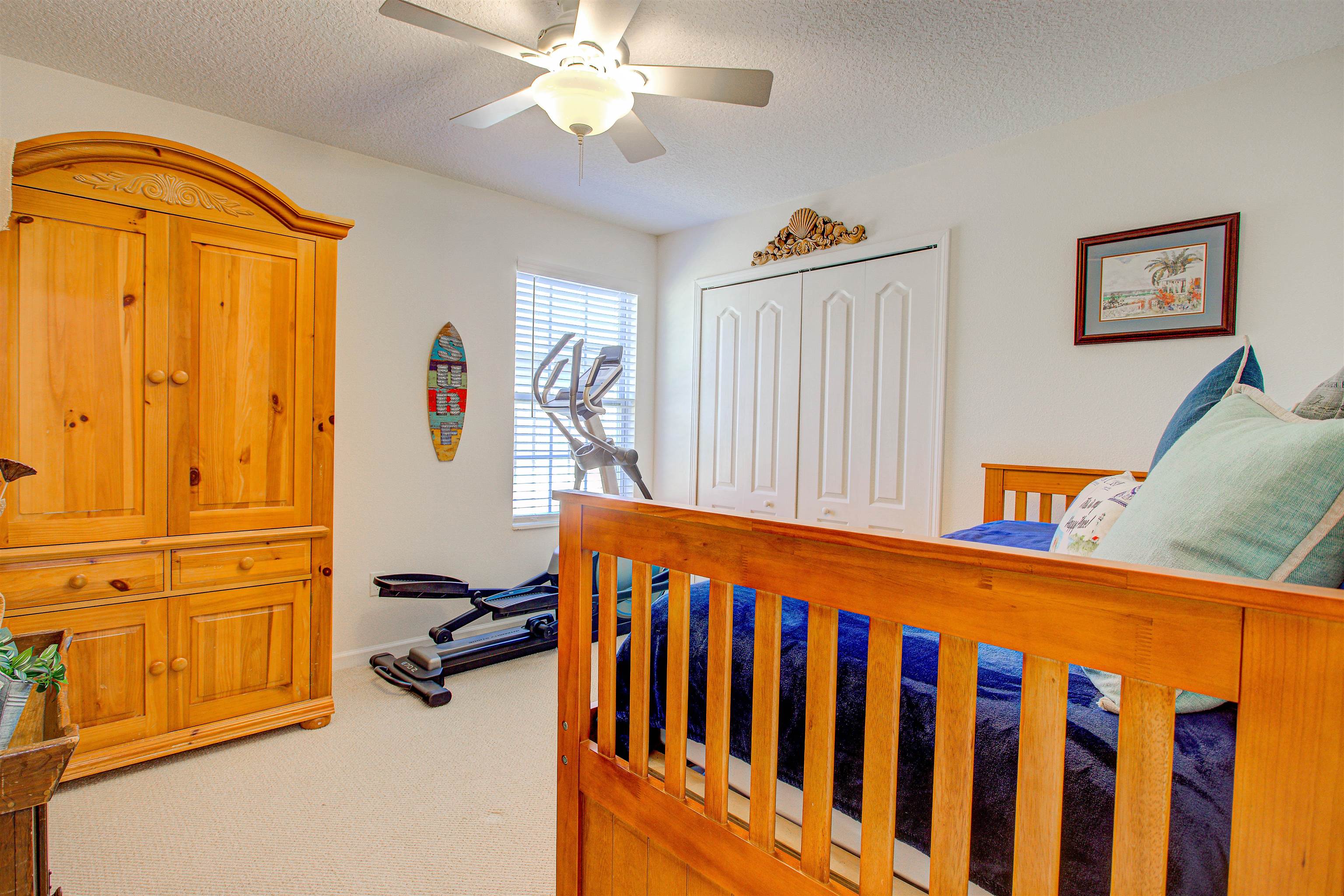 Image 39 of 80 For 292 Twin Maple Rd N