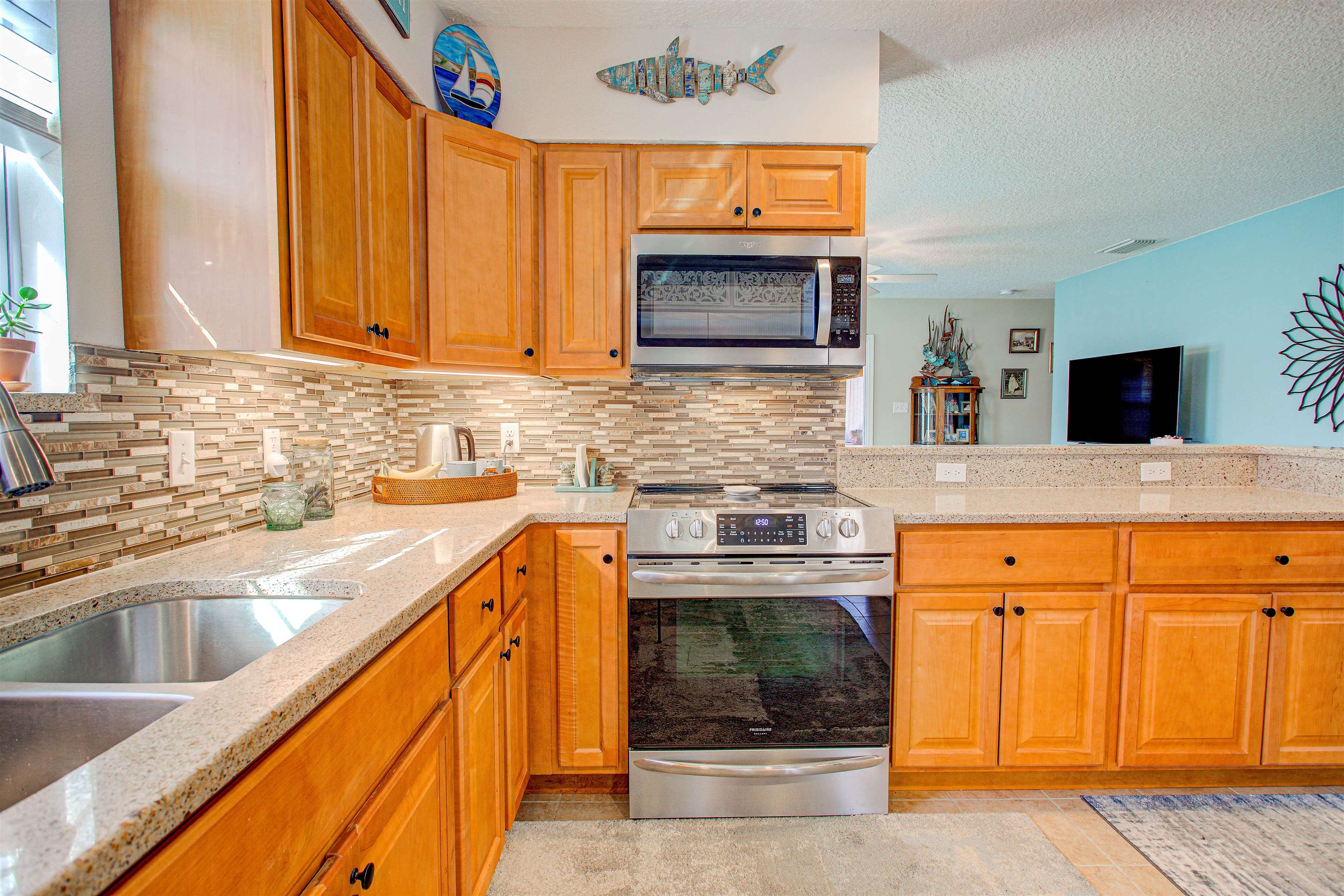 Image 44 of 80 For 292 Twin Maple Rd N