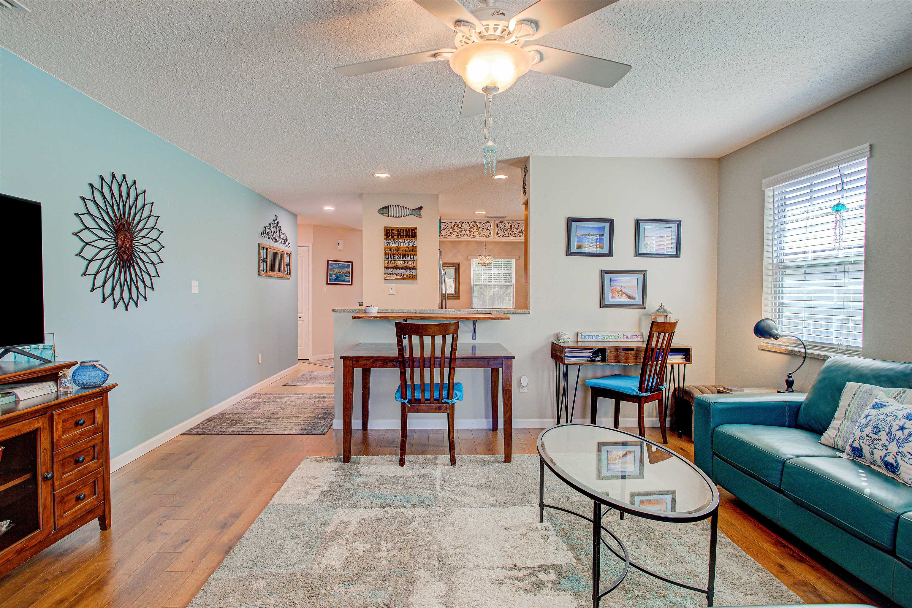 Image 51 of 80 For 292 Twin Maple Rd N