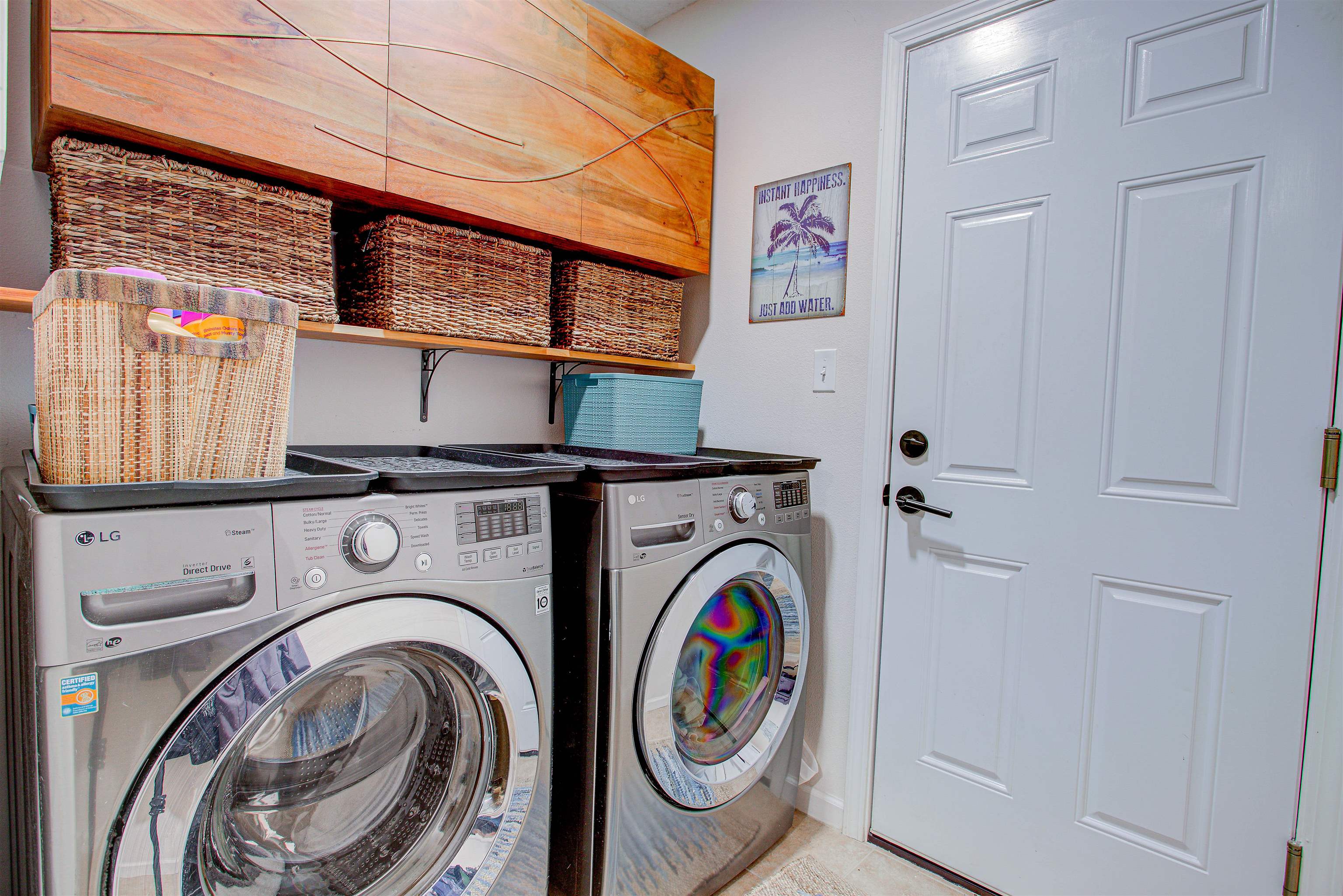 Image 61 of 80 For 292 Twin Maple Rd N