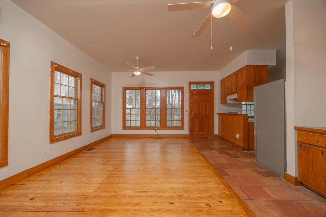 Image 11 of 63 For 11 Pine St  