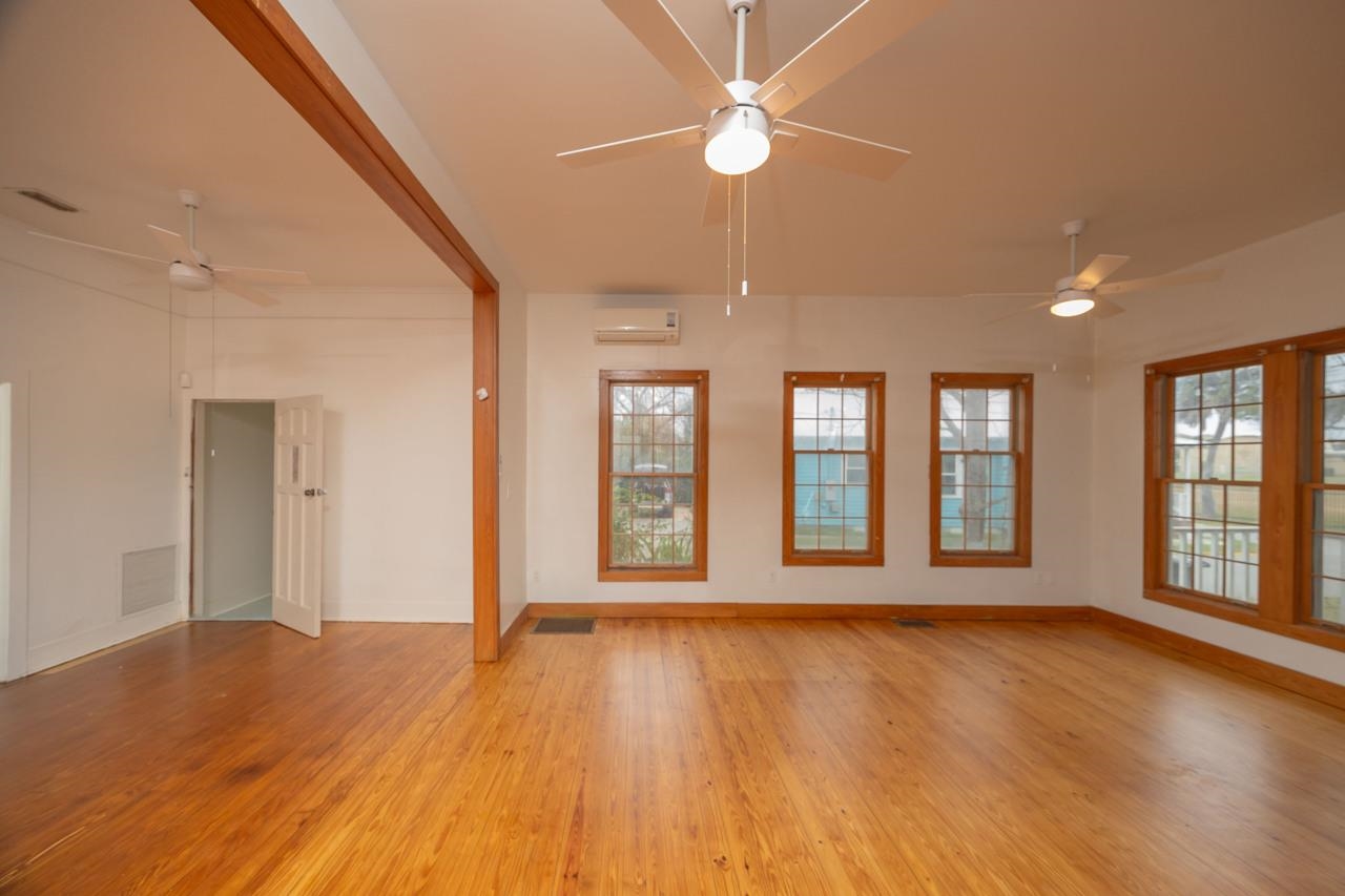 Image 13 of 63 For 11 Pine St  