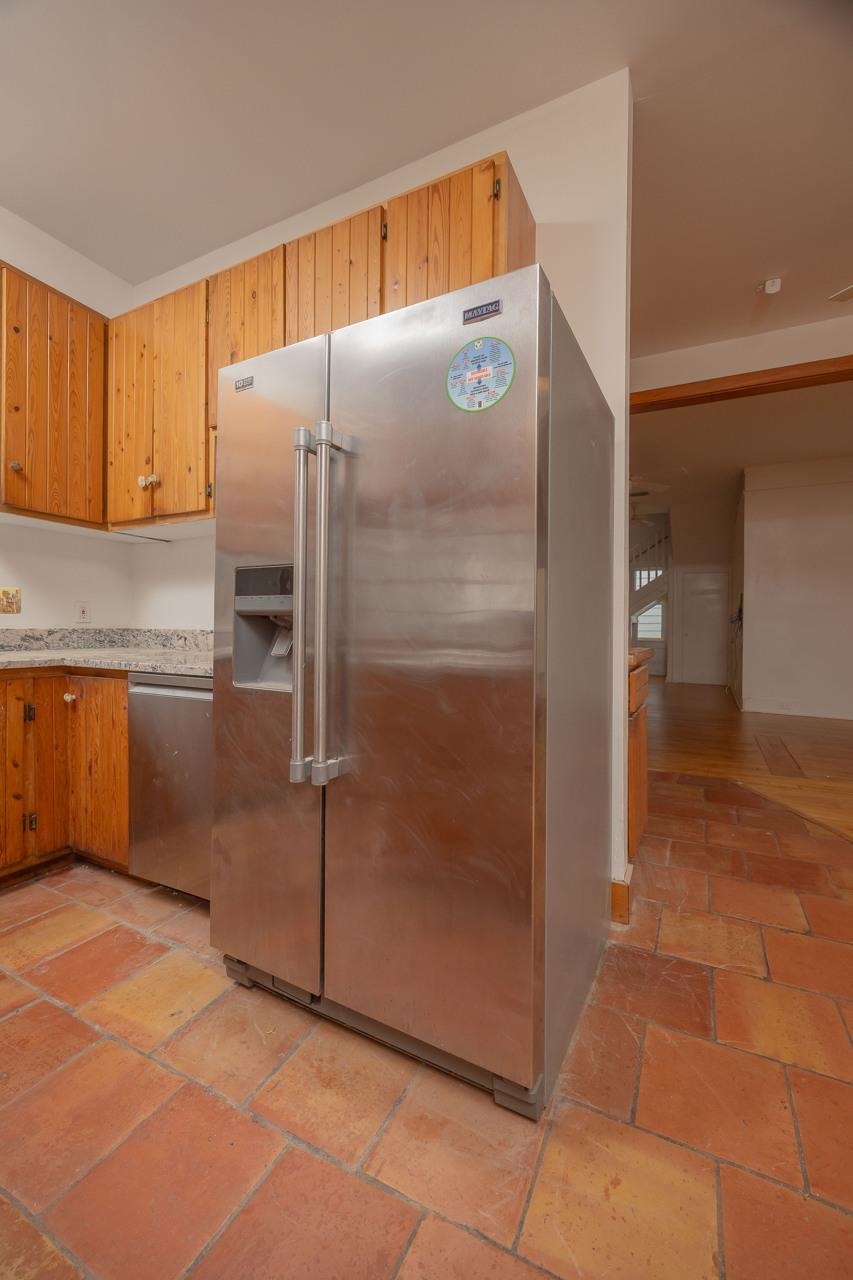 Image 18 of 63 For 11 Pine St  