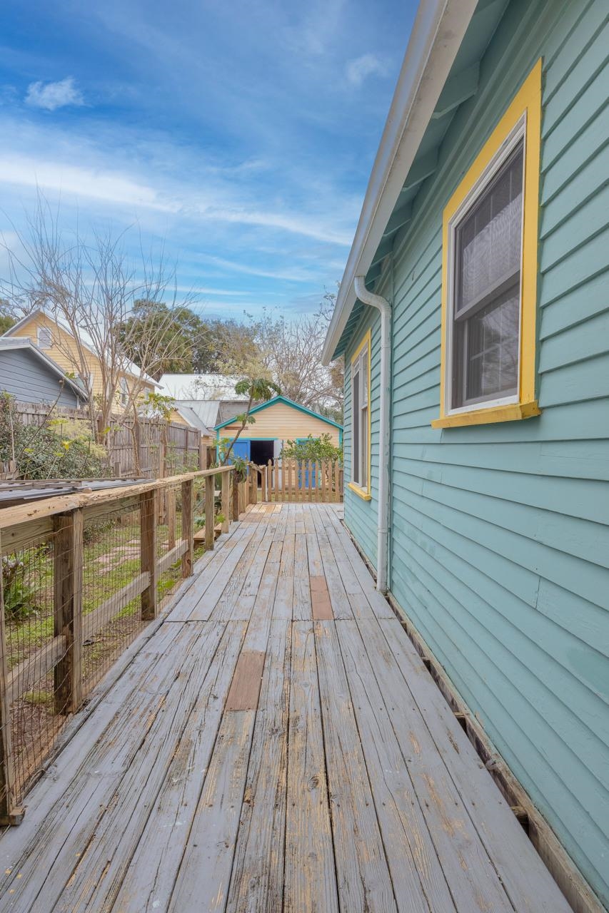 Image 29 of 63 For 11 Pine St  