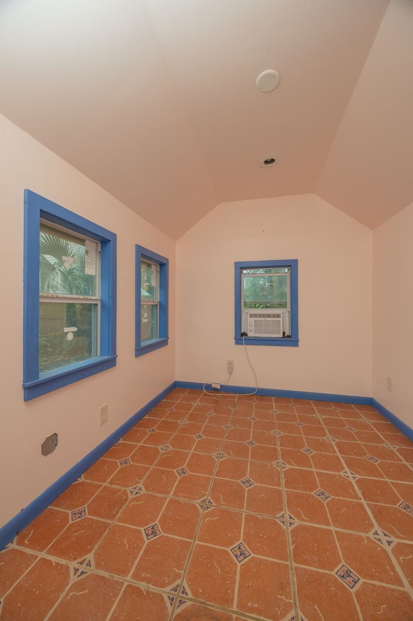 Image 37 of 63 For 11 Pine St  