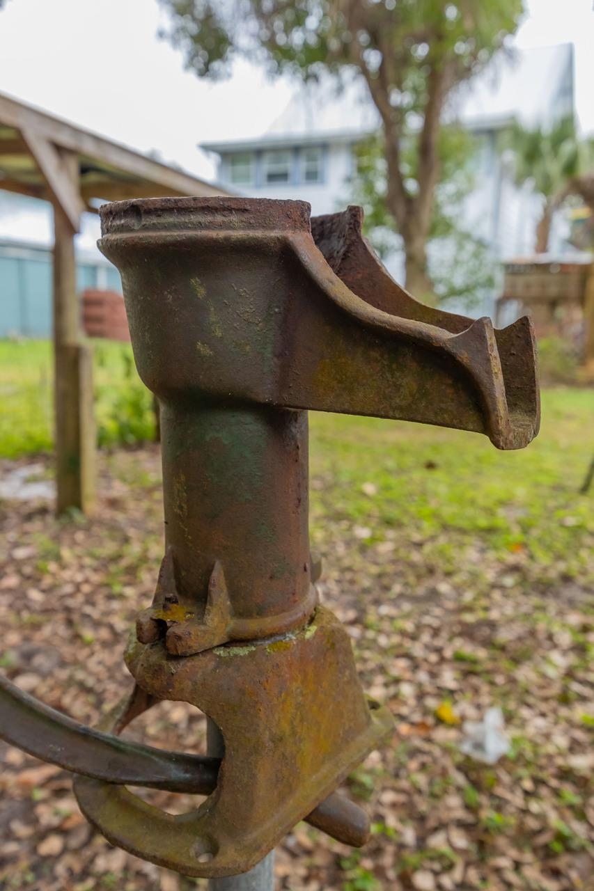 Image 38 of 63 For 11 Pine St  