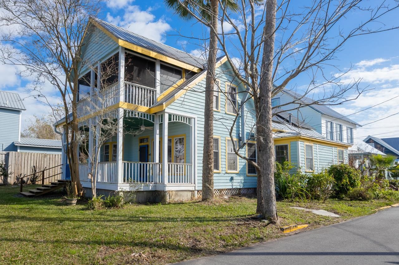 Image 4 of 63 For 11 Pine St  