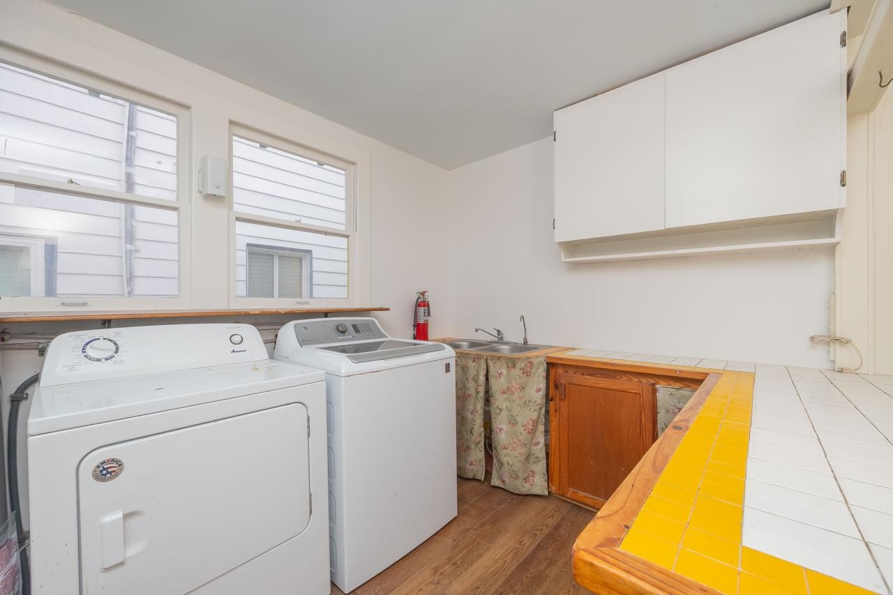 Image 45 of 63 For 11 Pine St  