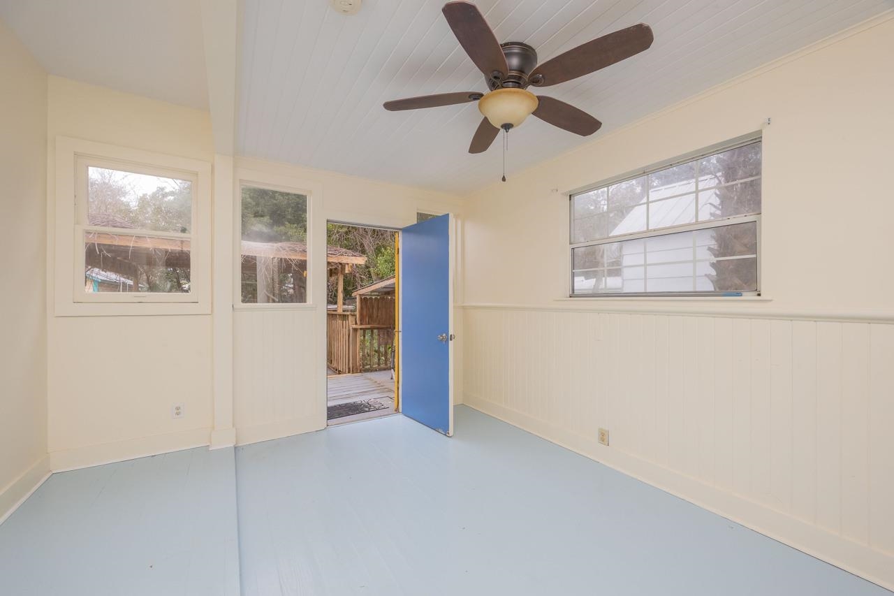 Image 46 of 63 For 11 Pine St  