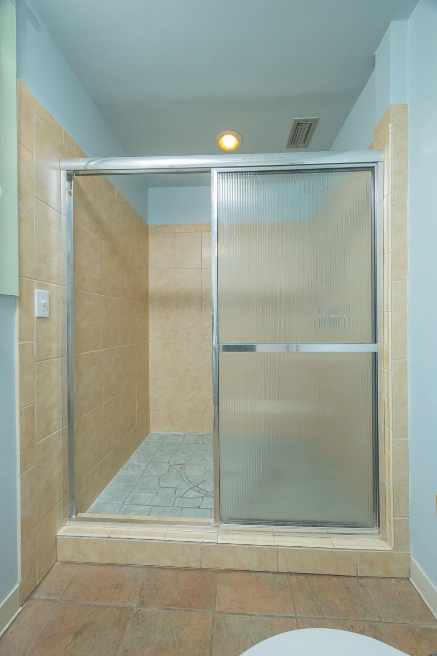 Image 49 of 63 For 11 Pine St  