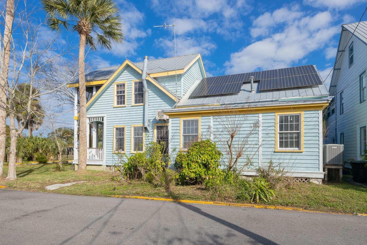 Image 5 of 63 For 11 Pine St  