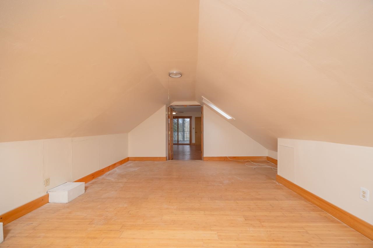 Image 52 of 63 For 11 Pine St  