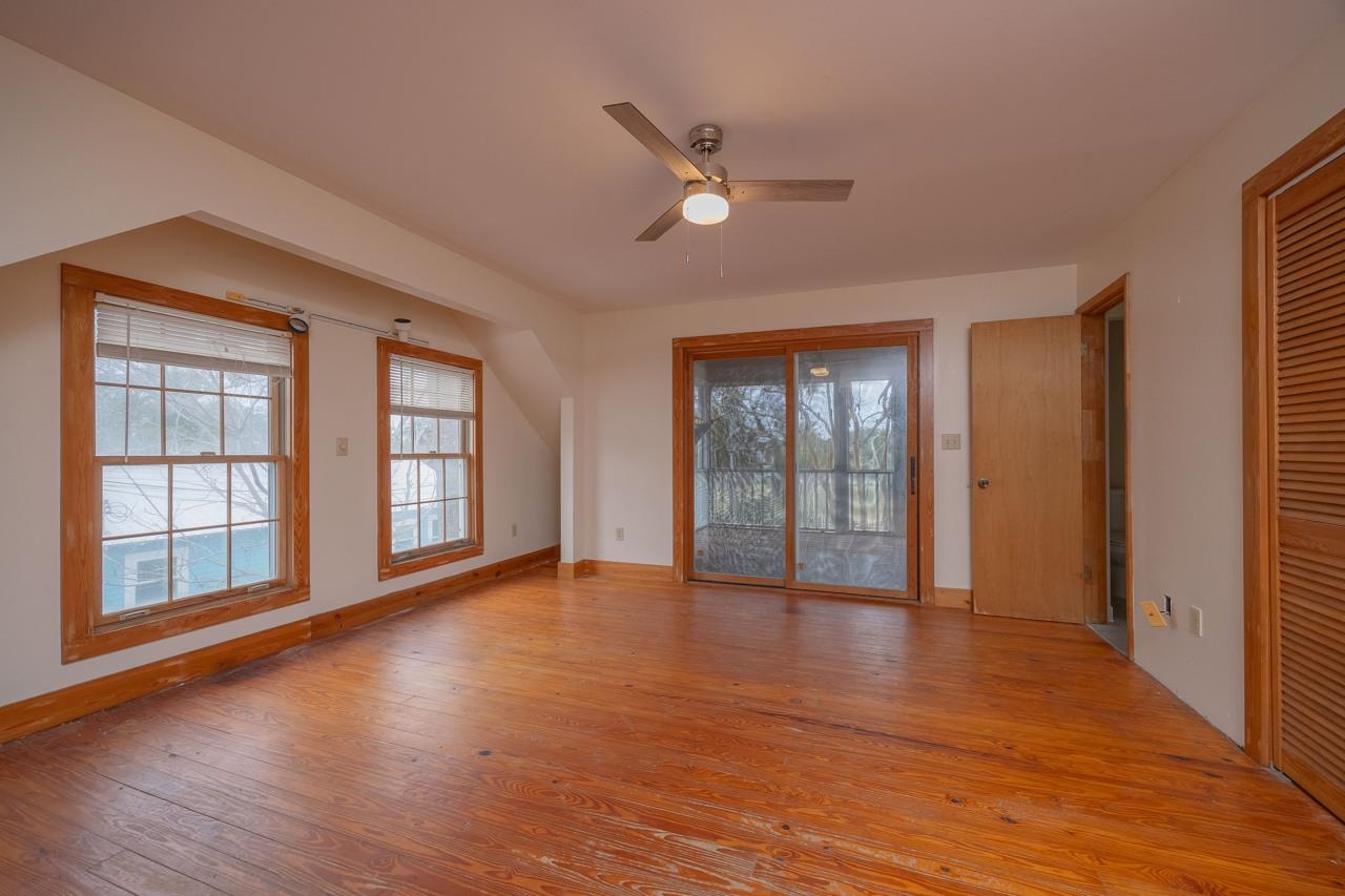 Image 54 of 63 For 11 Pine St  