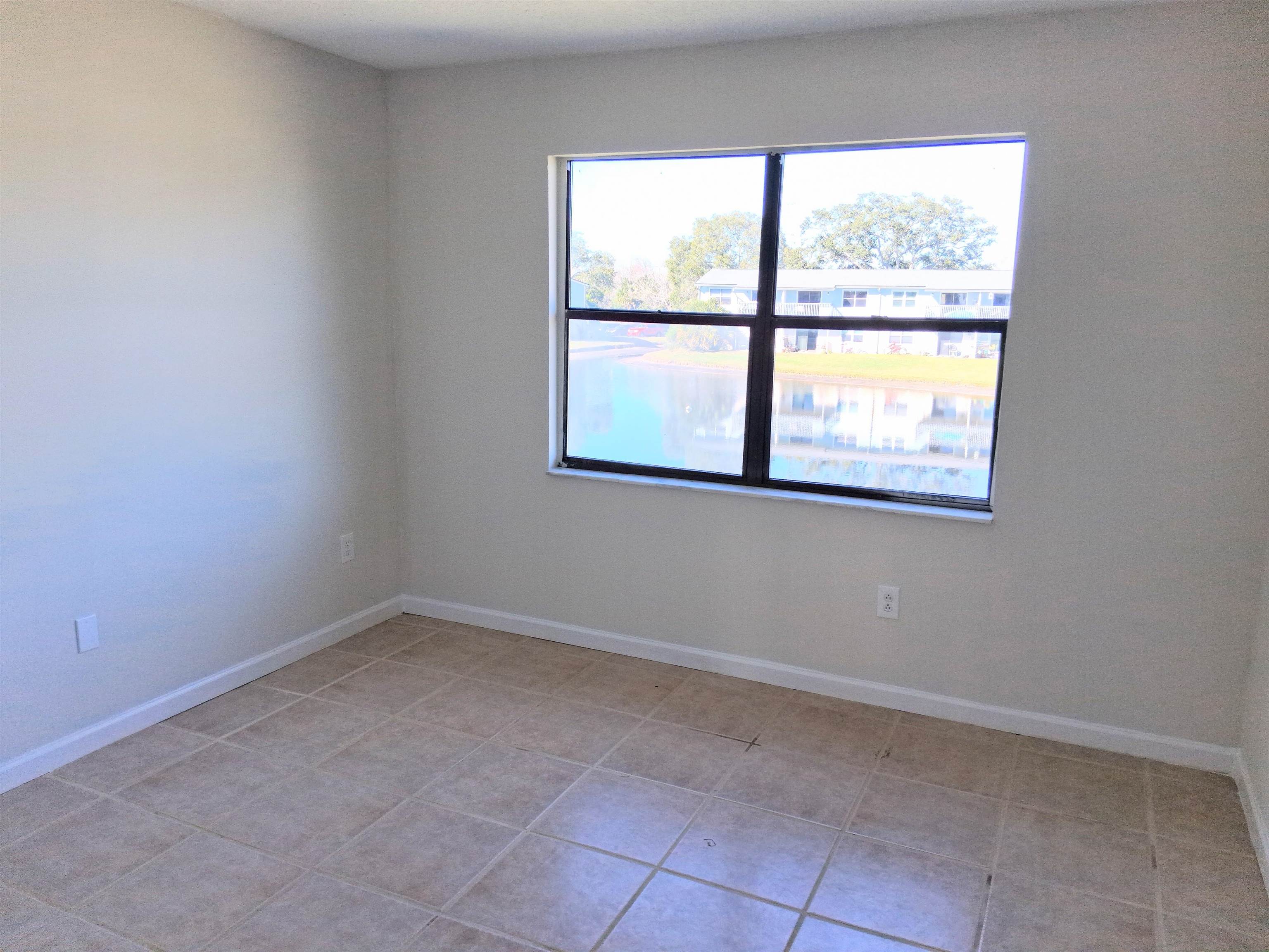 Image 8 of 10 For 700 Pope Rd W G50