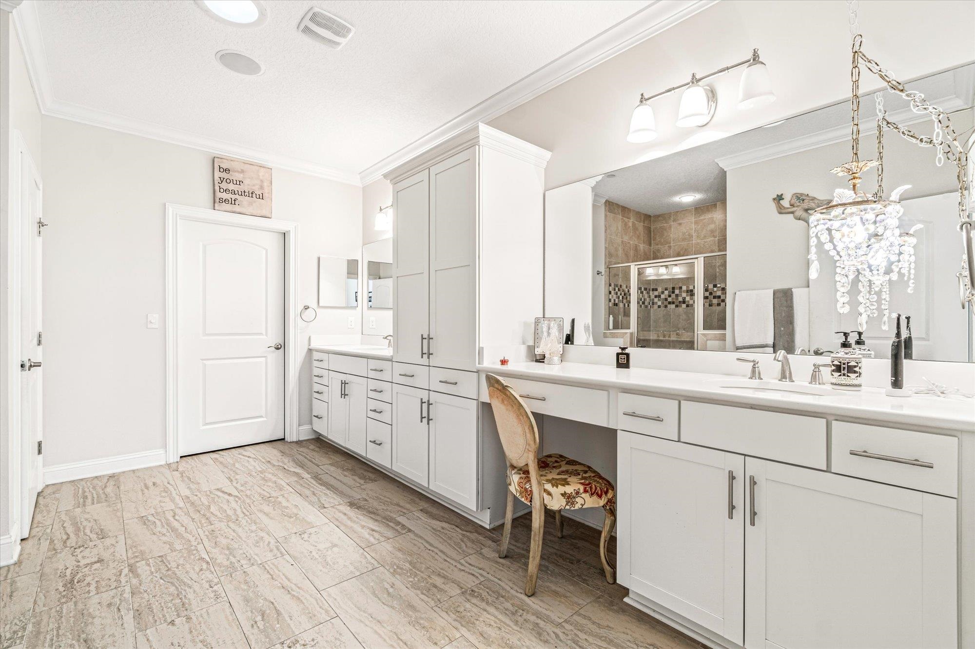 Image 25 of 52 For 37 Amacano Ln