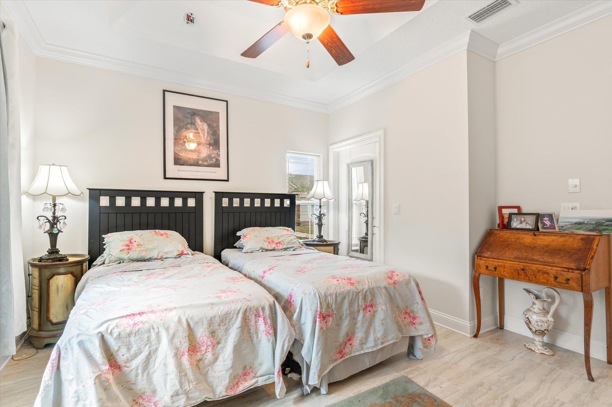 Image 28 of 52 For 37 Amacano Ln