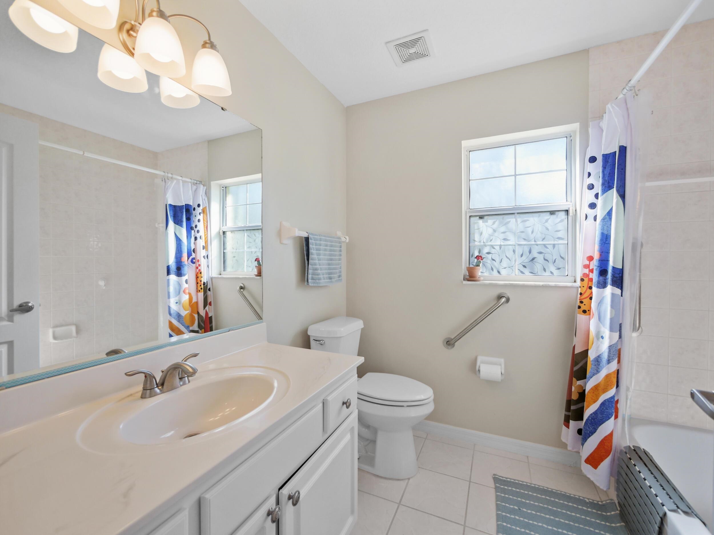 Image 21 of 37 For 520 Peninsula Ct