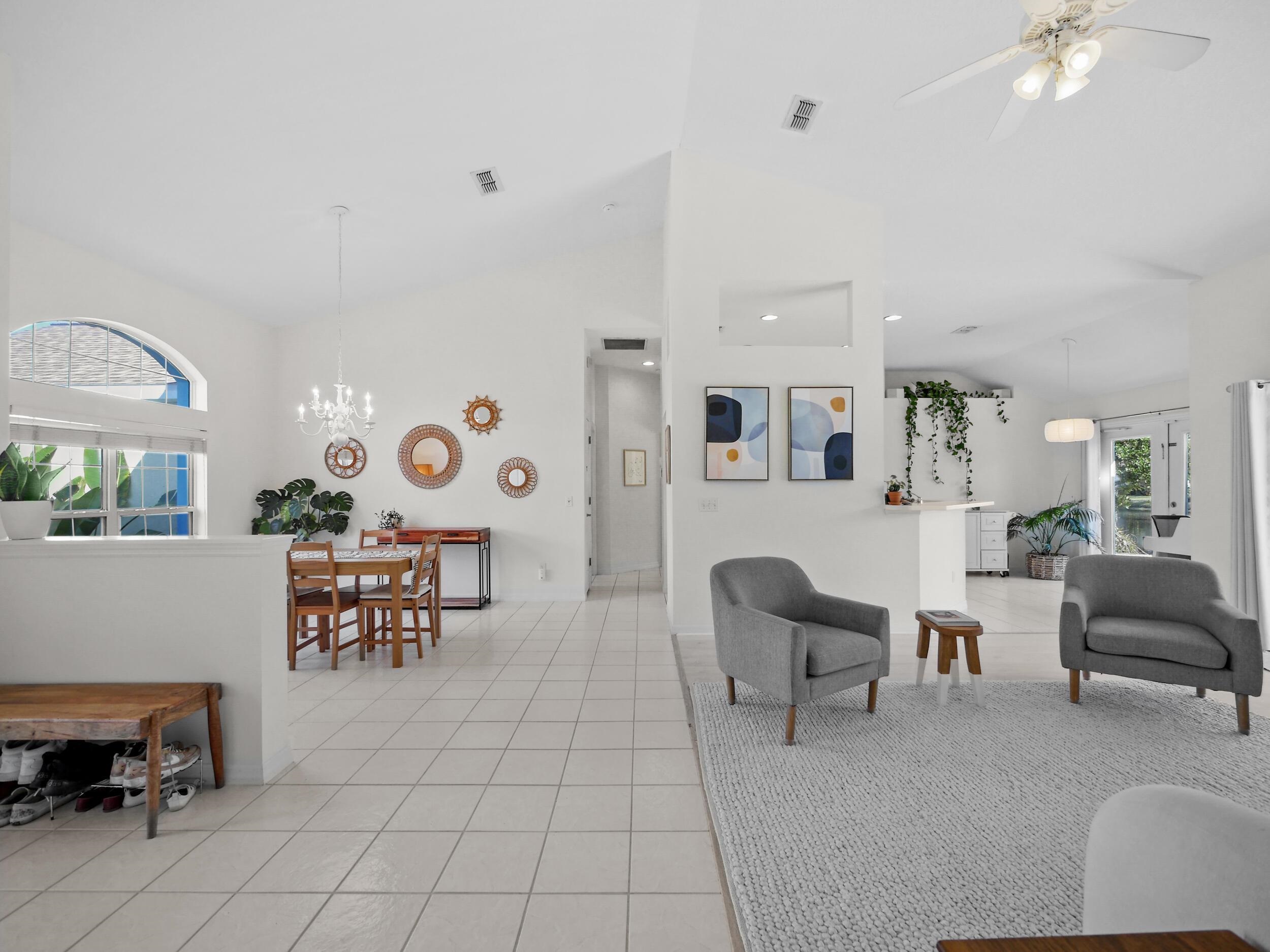 Image 8 of 37 For 520 Peninsula Ct