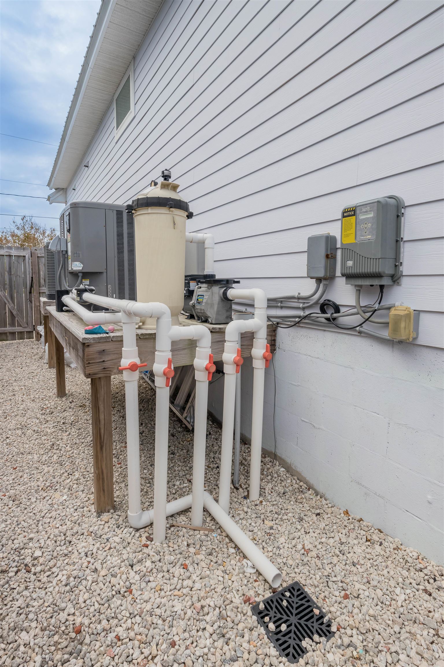 Image 22 of 47 For 6832 Middleton Ave