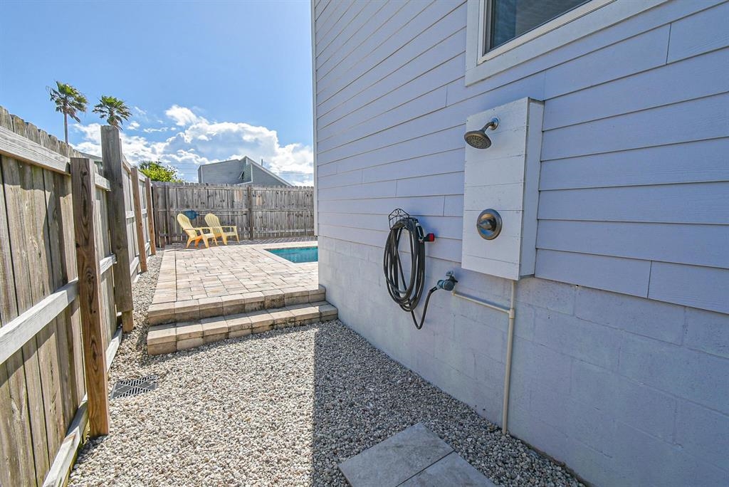 Image 23 of 47 For 6832 Middleton Ave