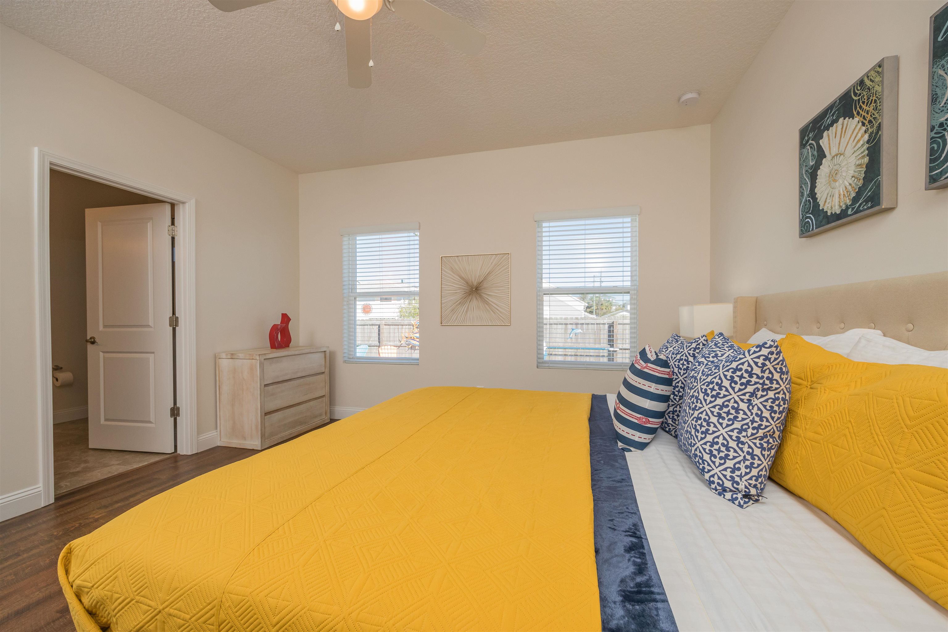 Image 26 of 47 For 6832 Middleton Ave