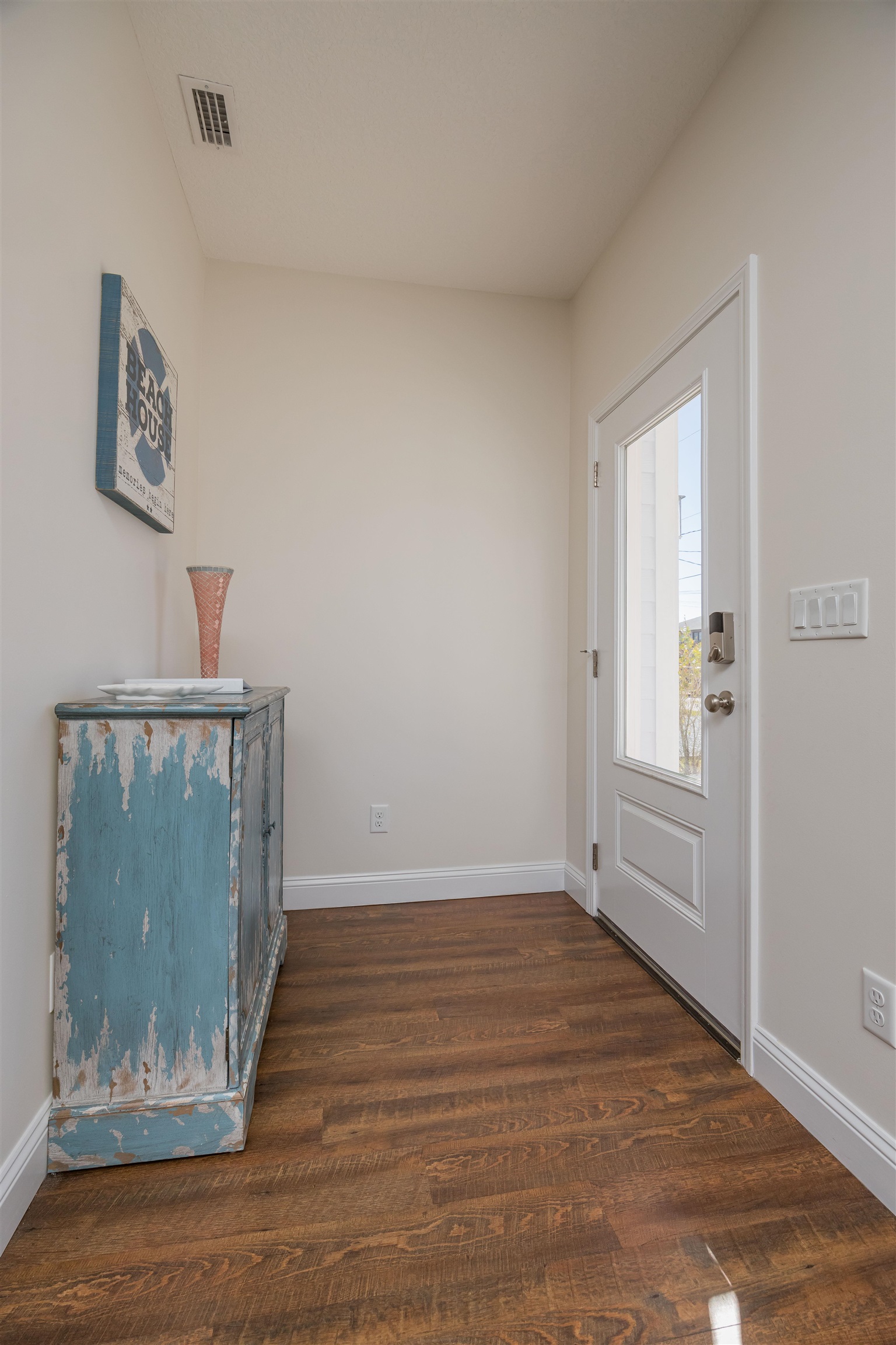 Image 6 of 47 For 6832 Middleton Ave