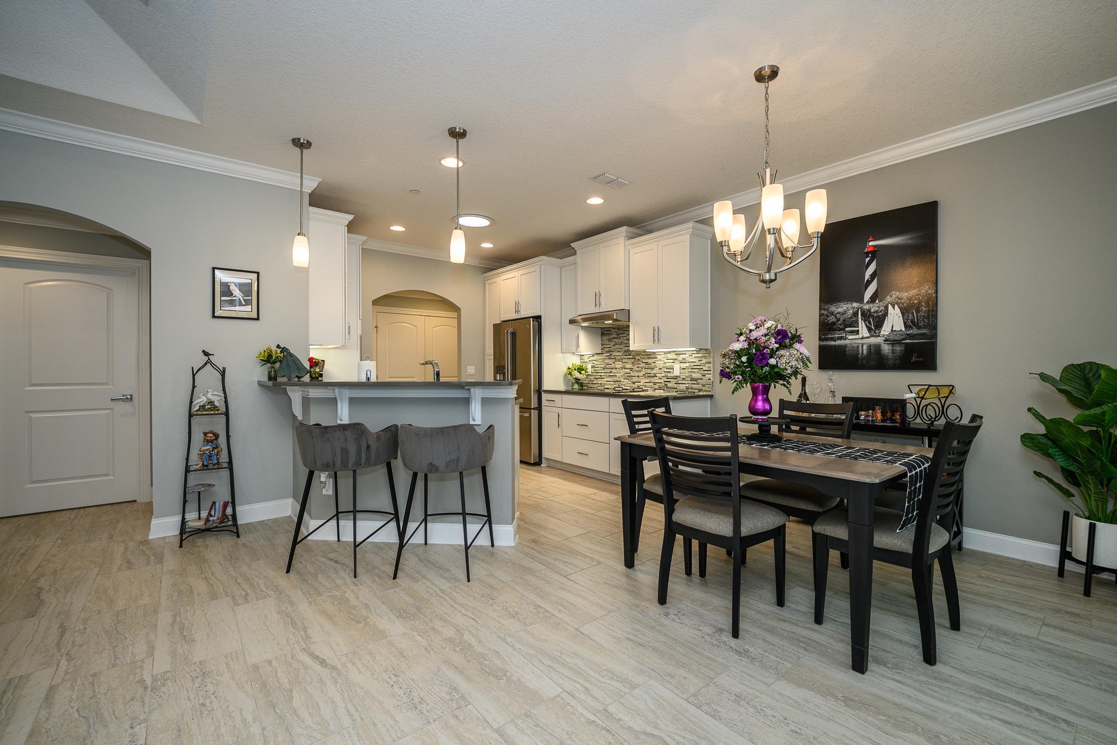 Image 11 of 67 For 68 Ocale Ct  