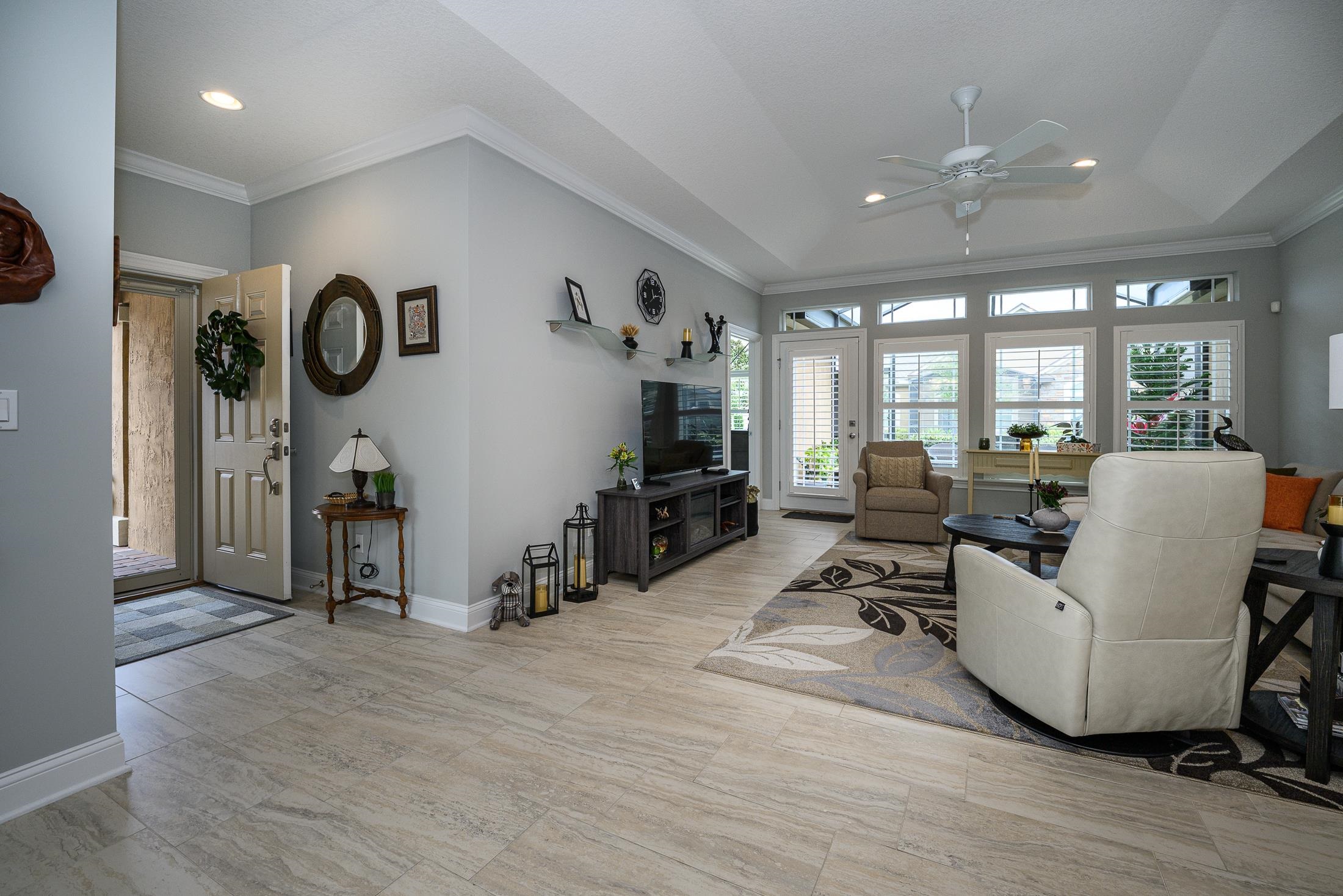 Image 3 of 67 For 68 Ocale Ct  