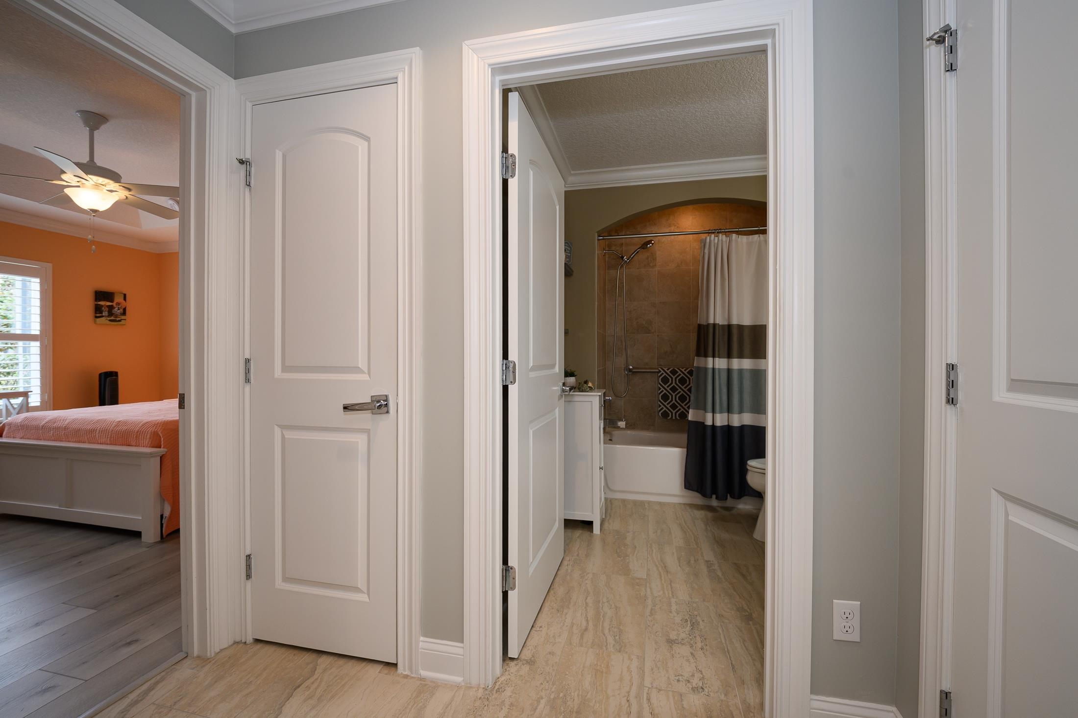 Image 47 of 67 For 68 Ocale Ct  