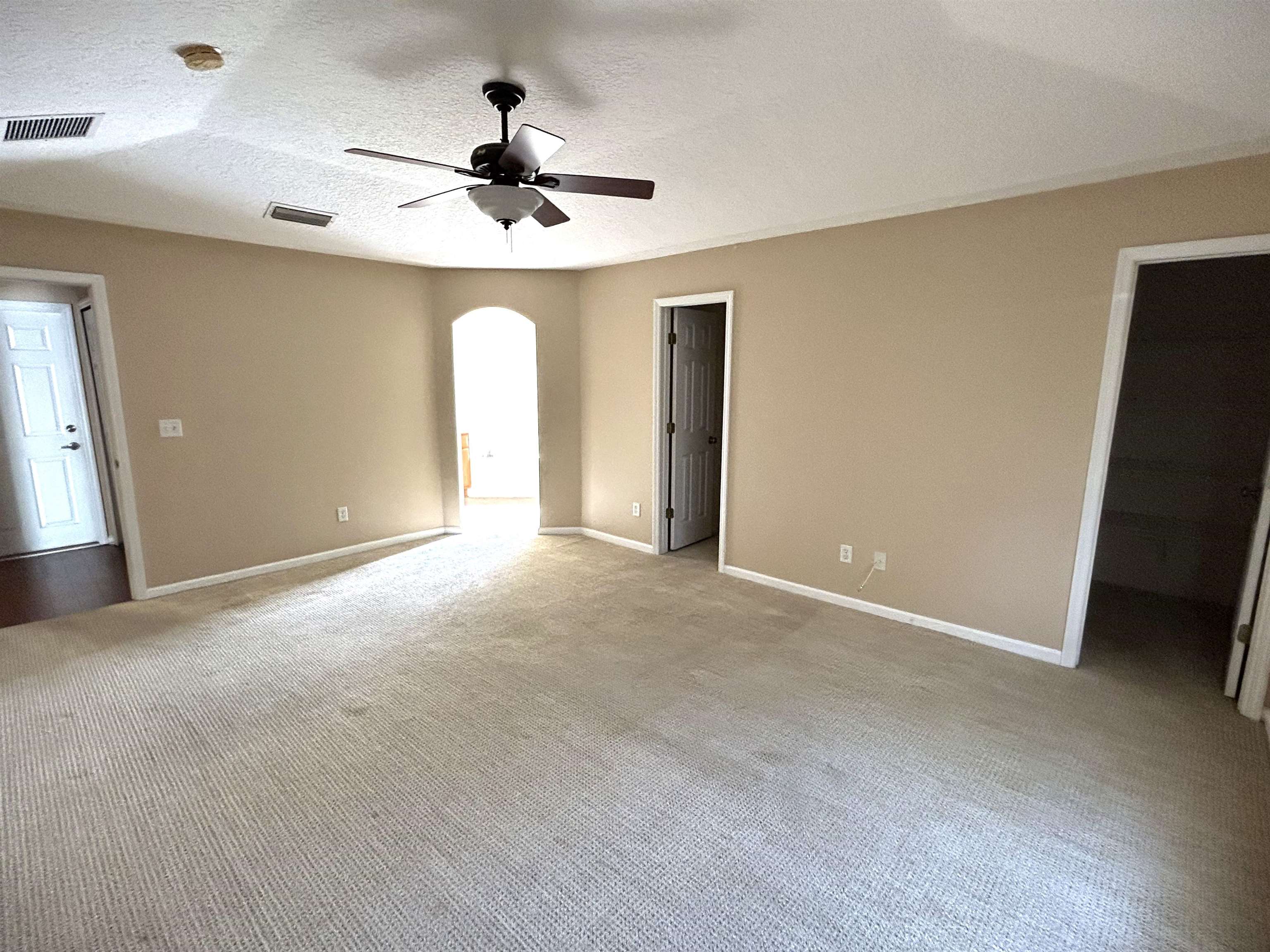 Image 13 of 27 For 2013 Fieldstone Ct