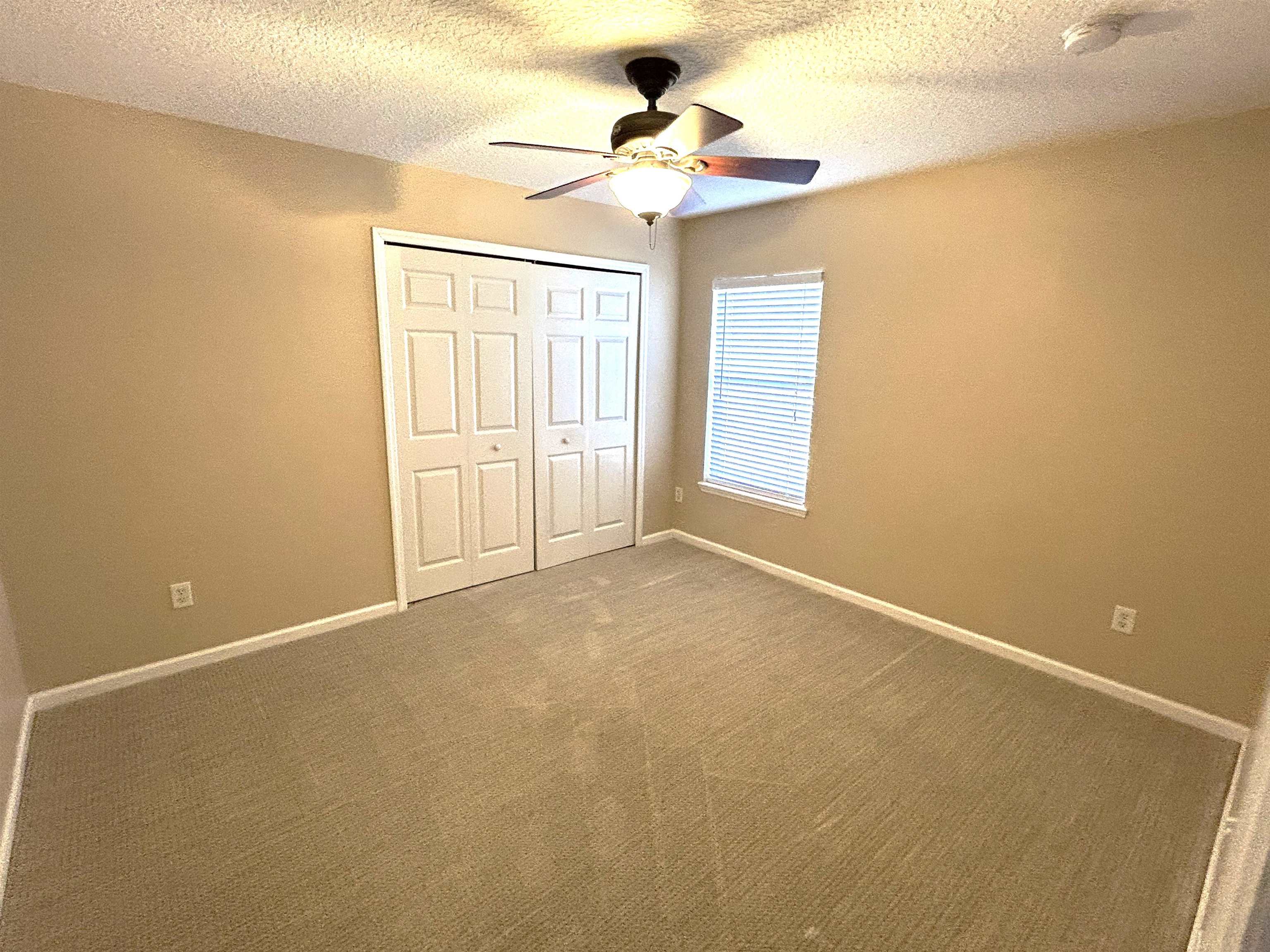 Image 18 of 27 For 2013 Fieldstone Ct