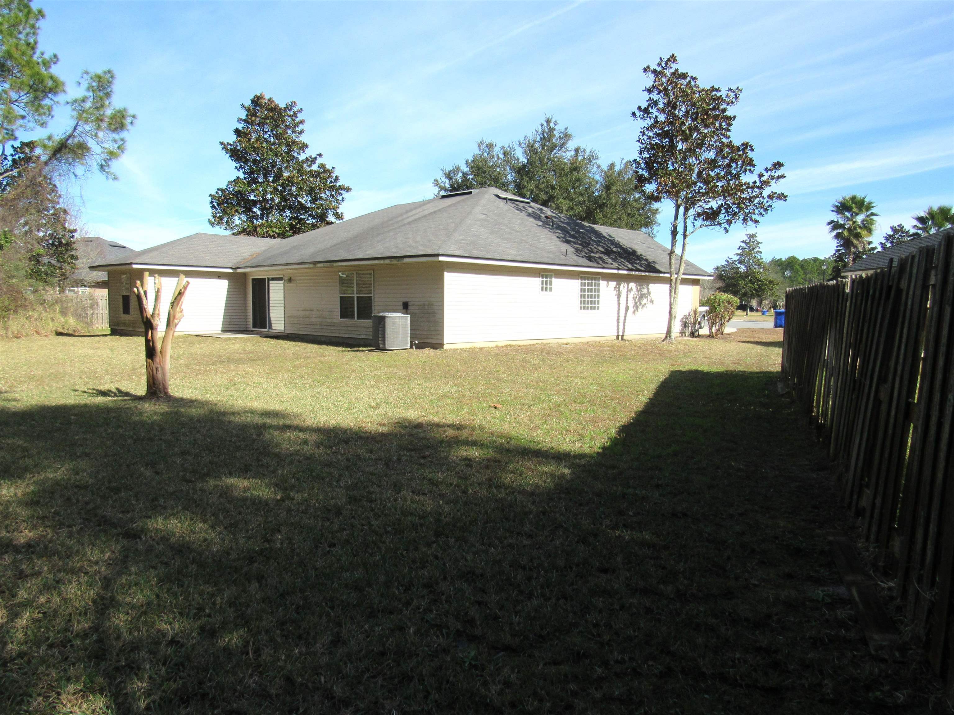 Image 23 of 27 For 2013 Fieldstone Ct