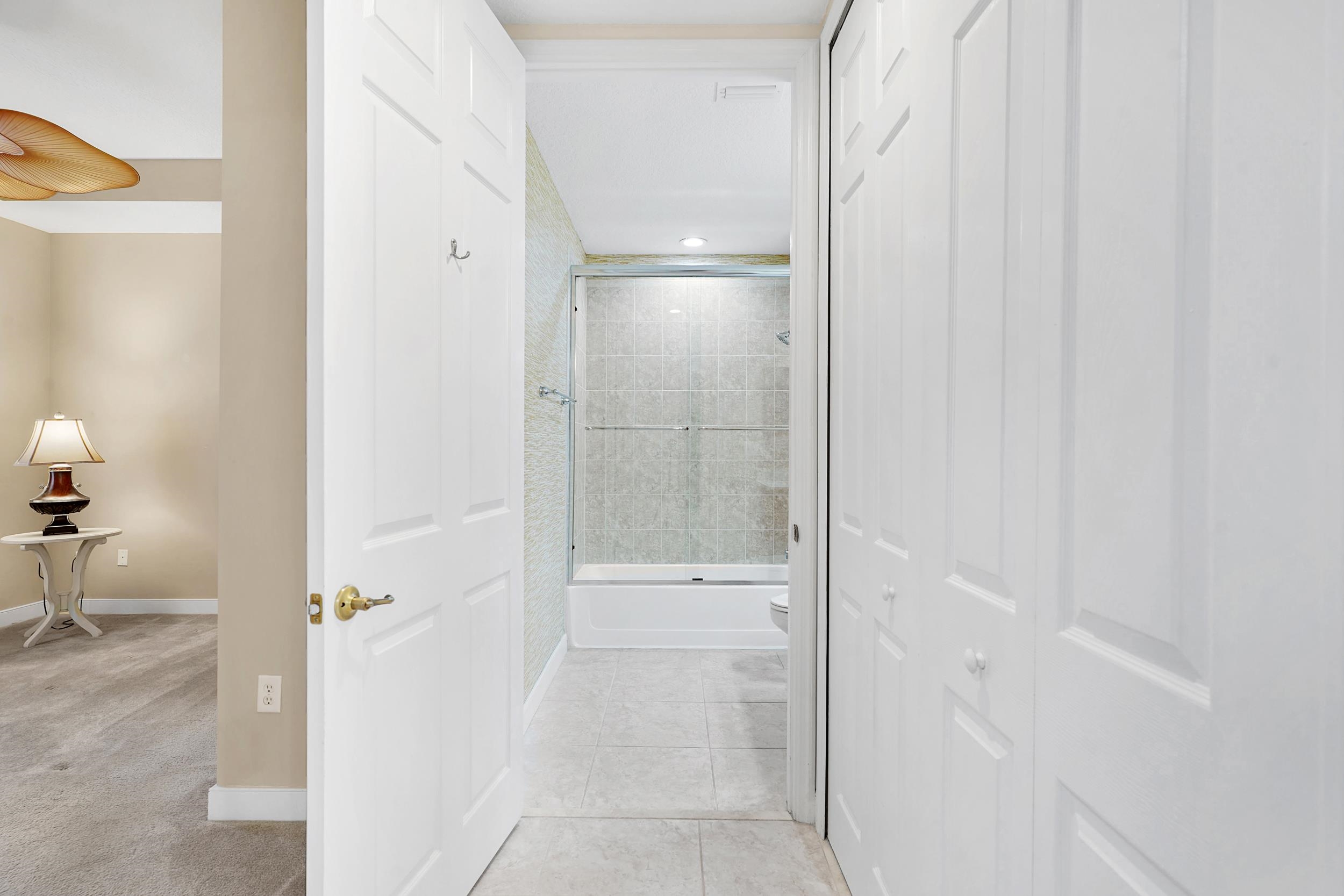 Image 7 of 38 For 160 Pantano Cay Blvd  3103