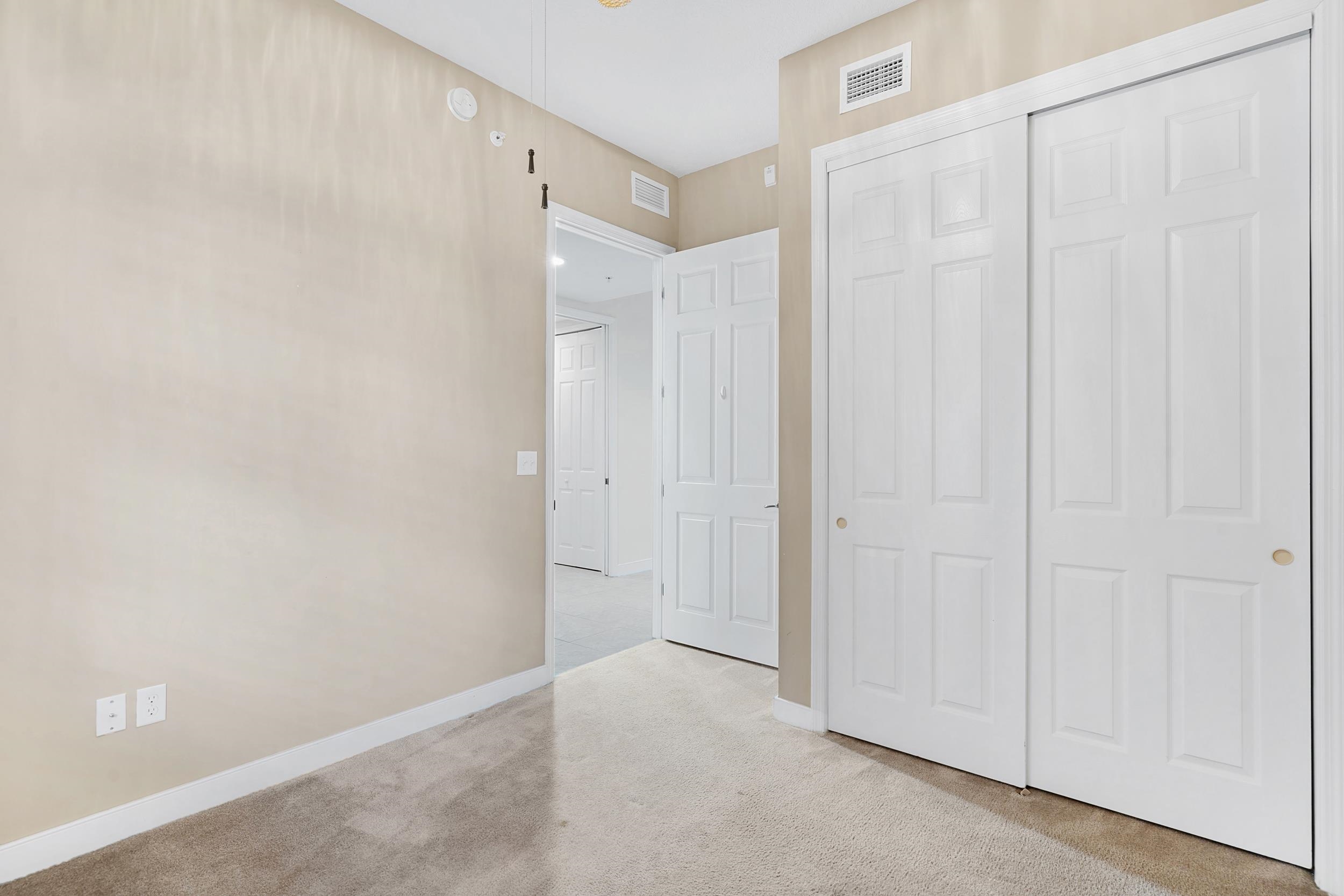 Image 9 of 38 For 160 Pantano Cay Blvd  3103