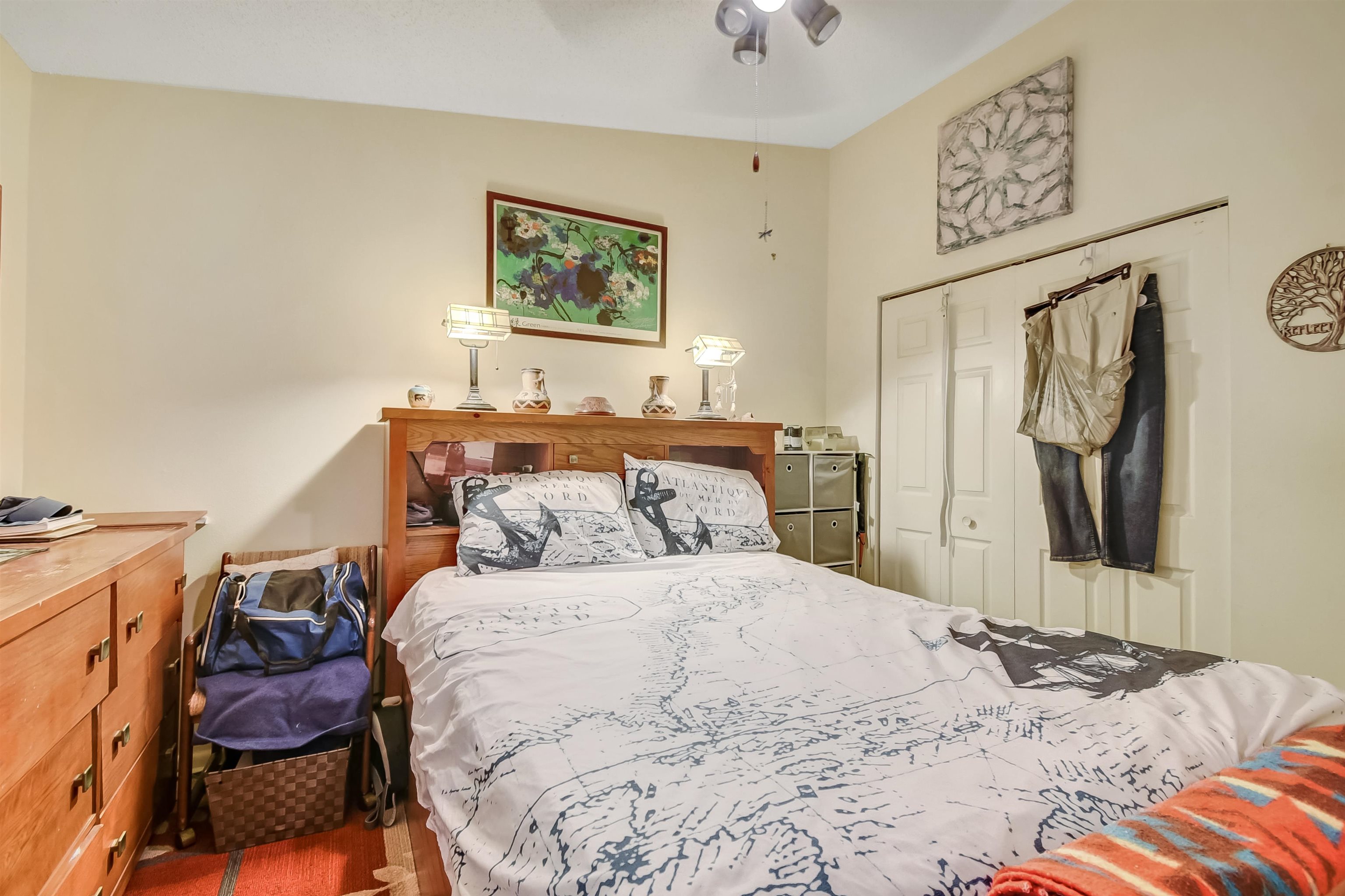 Image 15 of 36 For 28 Catalonia Ct