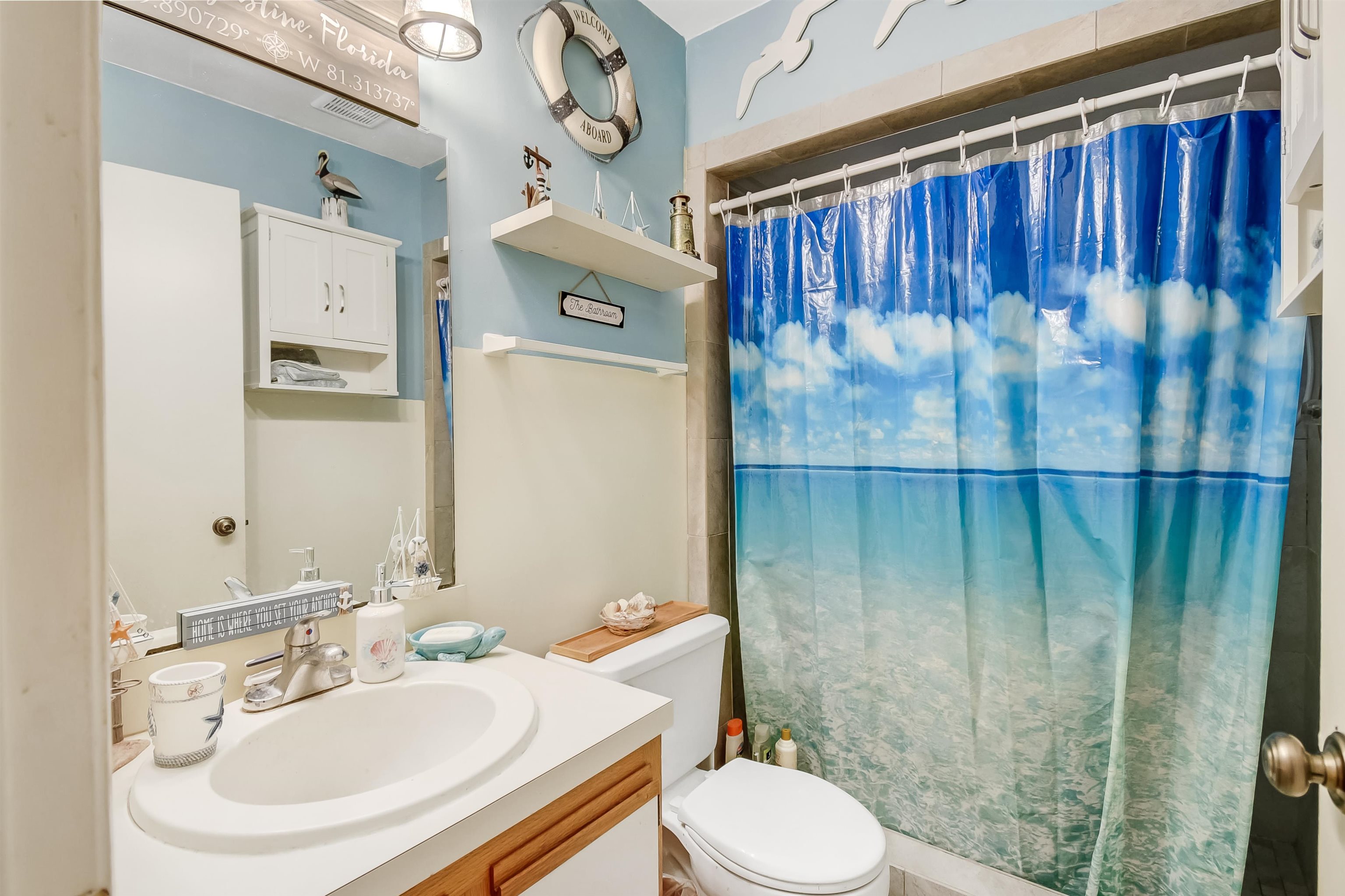 Image 23 of 36 For 28 Catalonia Ct