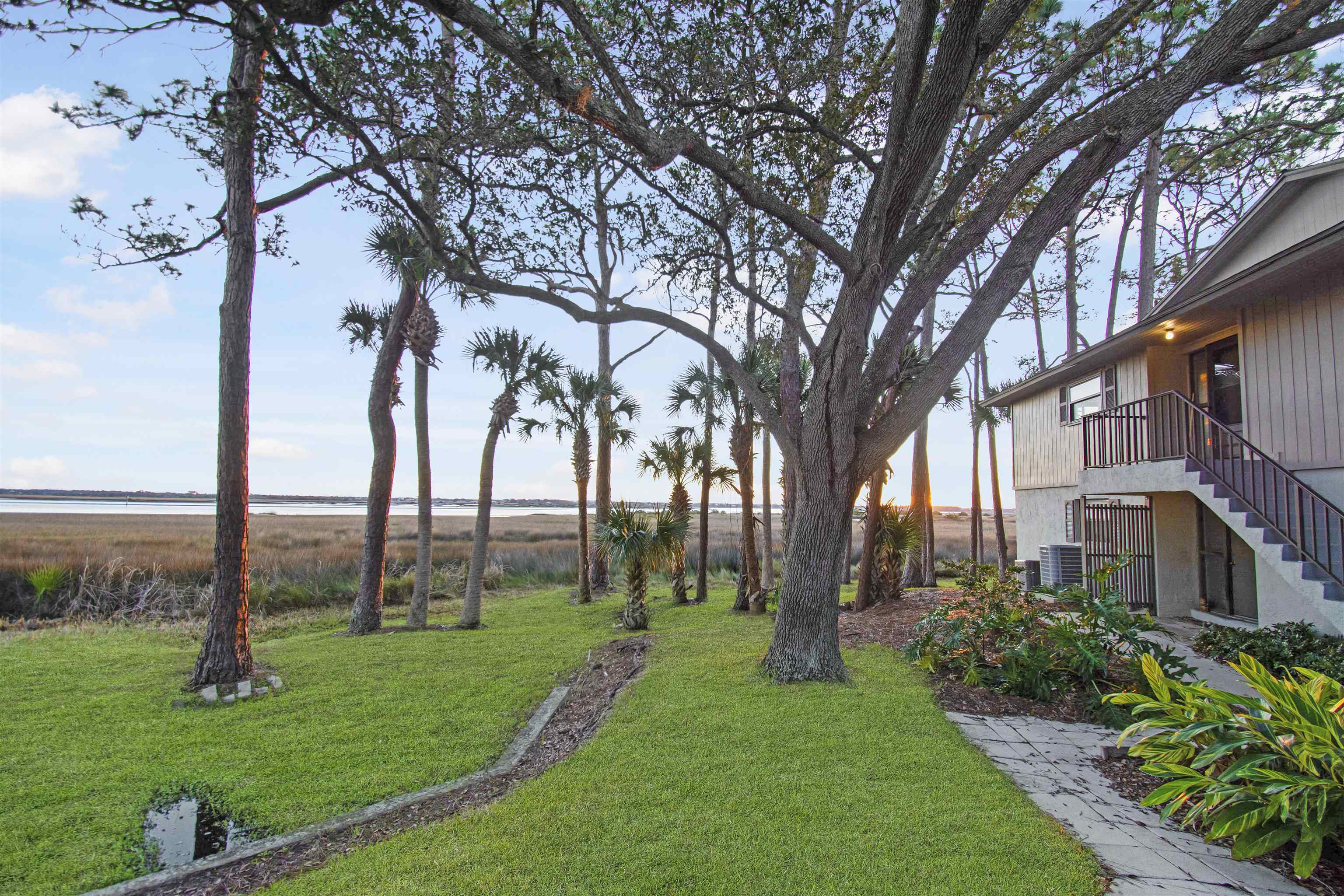 Image 27 of 36 For 28 Catalonia Ct