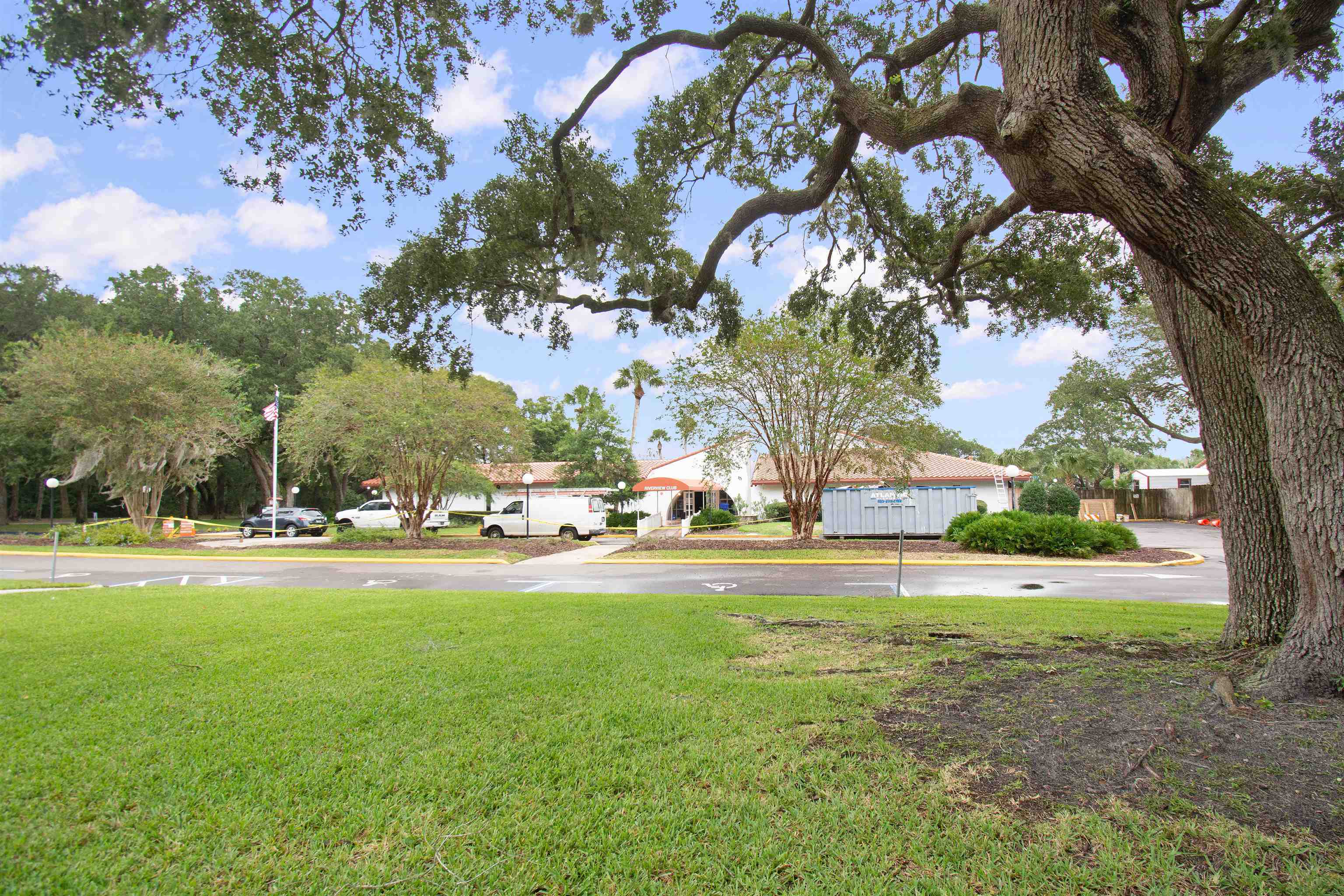 Image 28 of 36 For 28 Catalonia Ct