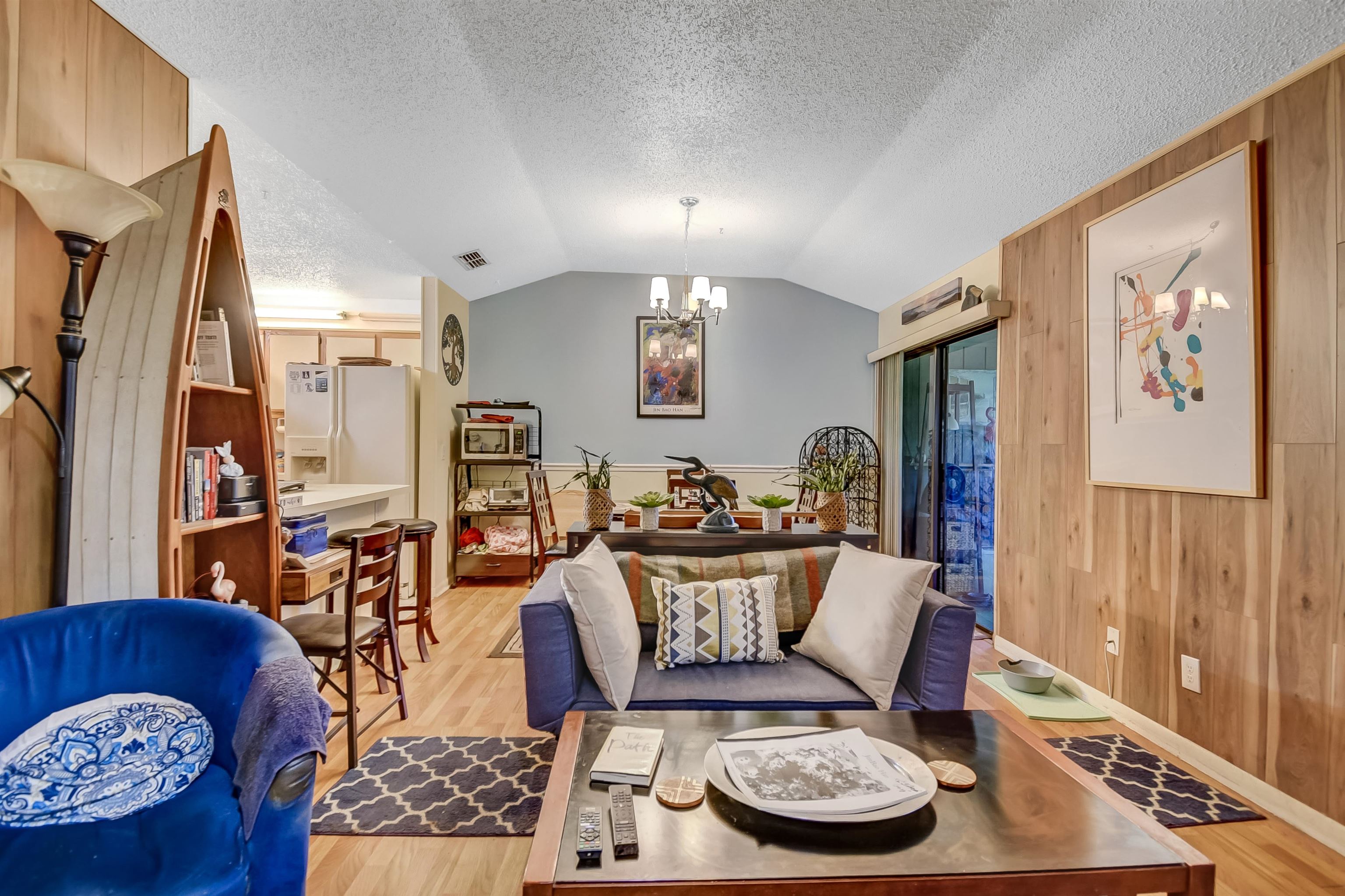 Image 5 of 36 For 28 Catalonia Ct