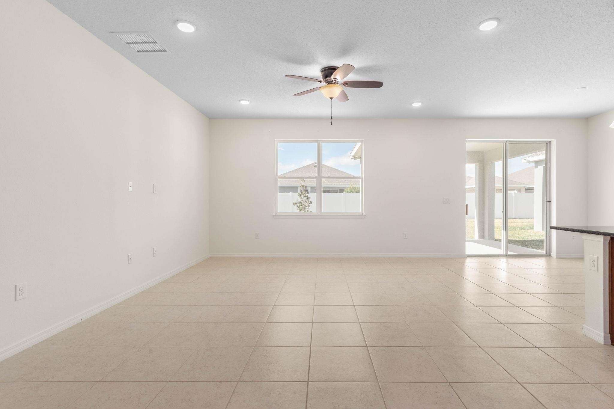 Image 13 of 53 For 3 Oakleaf Way